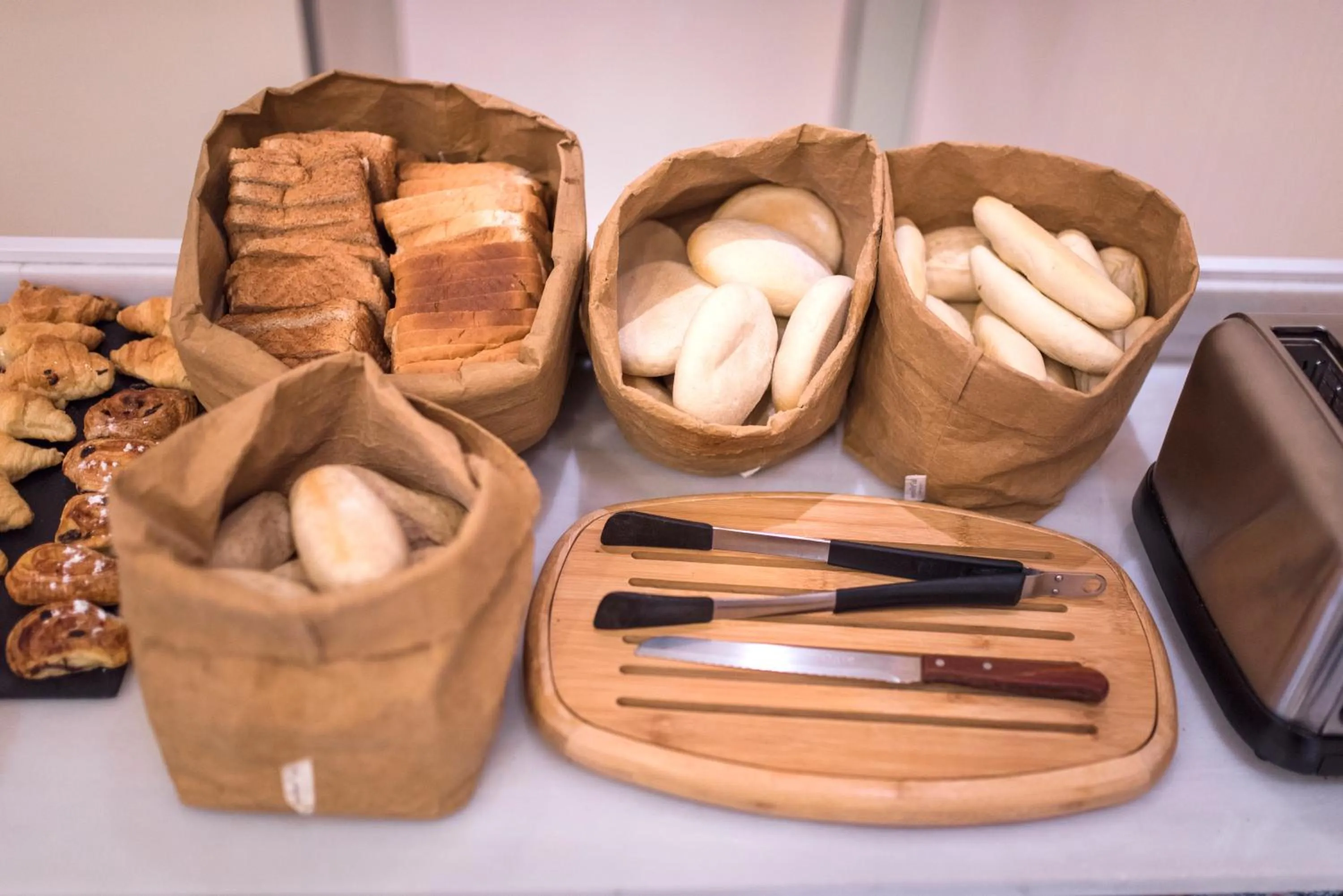 Breakfast in Petit Palace Vargas