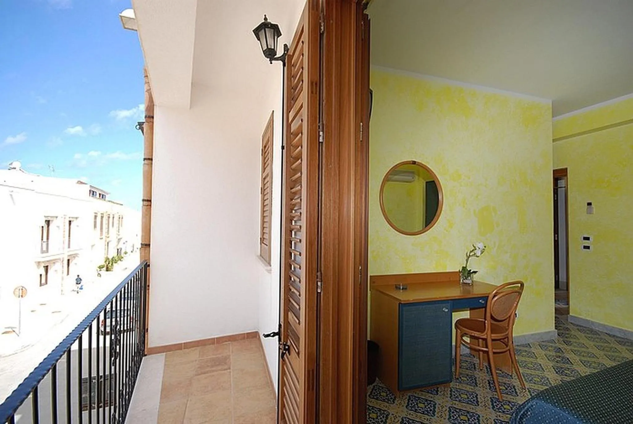 Seating area in Hotel Il Melograno