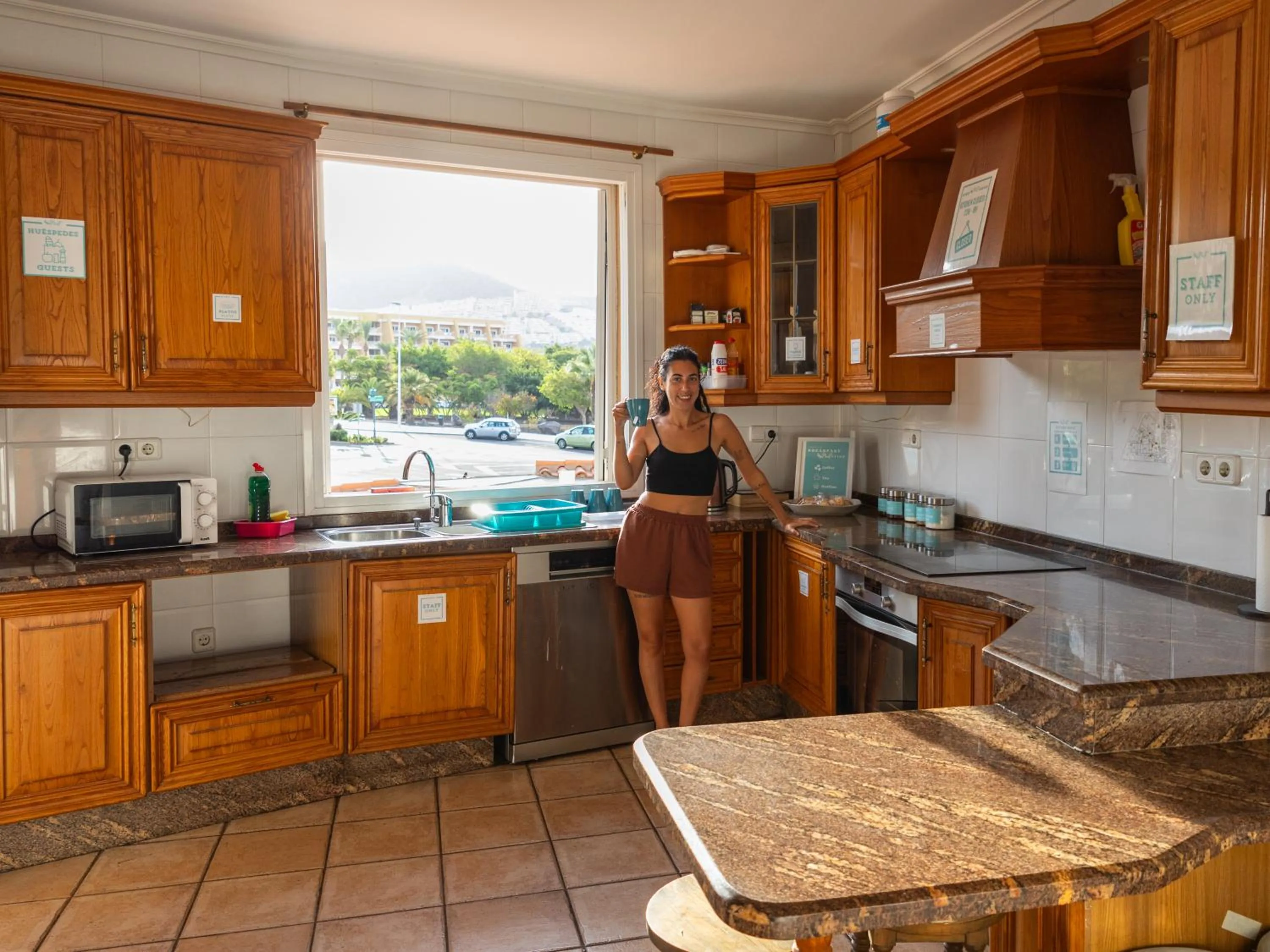 Kitchen or kitchenette in Duque Nest Hostel