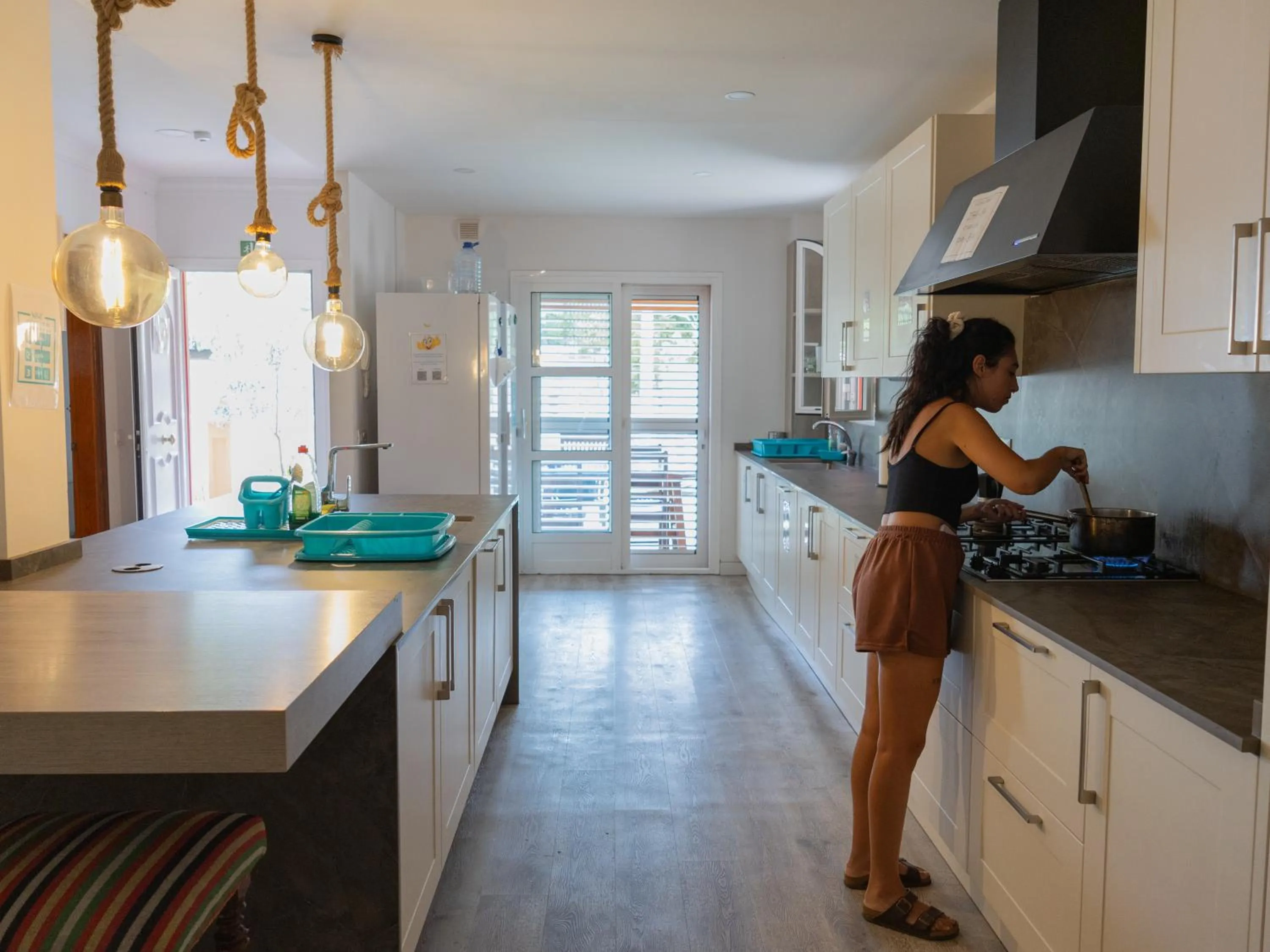 Kitchen or kitchenette in Duque Nest Hostel