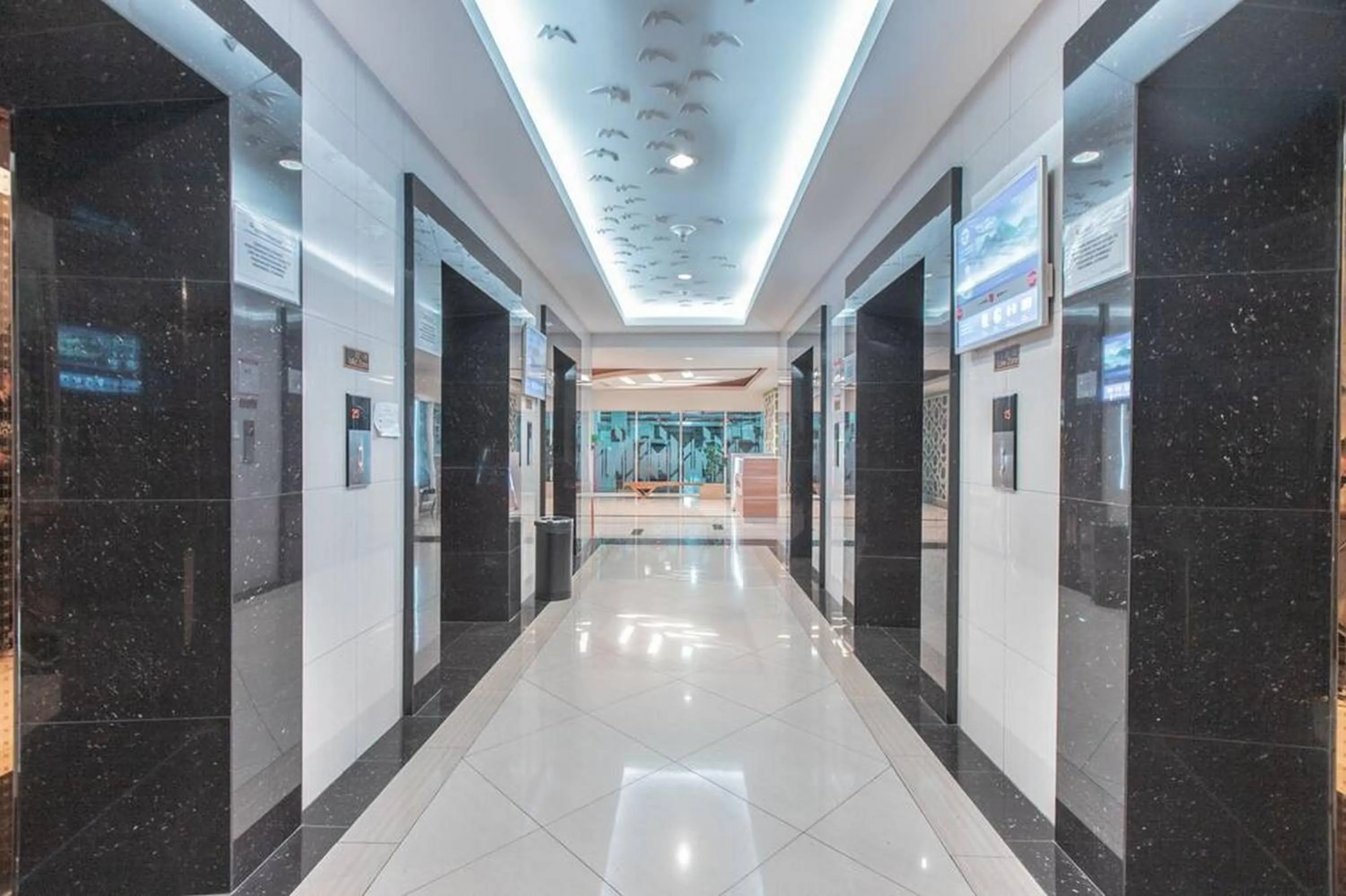 Lobby or reception in RedLiving Apartemen Grand Kamala Lagoon - Pekayon Tower Barclay North