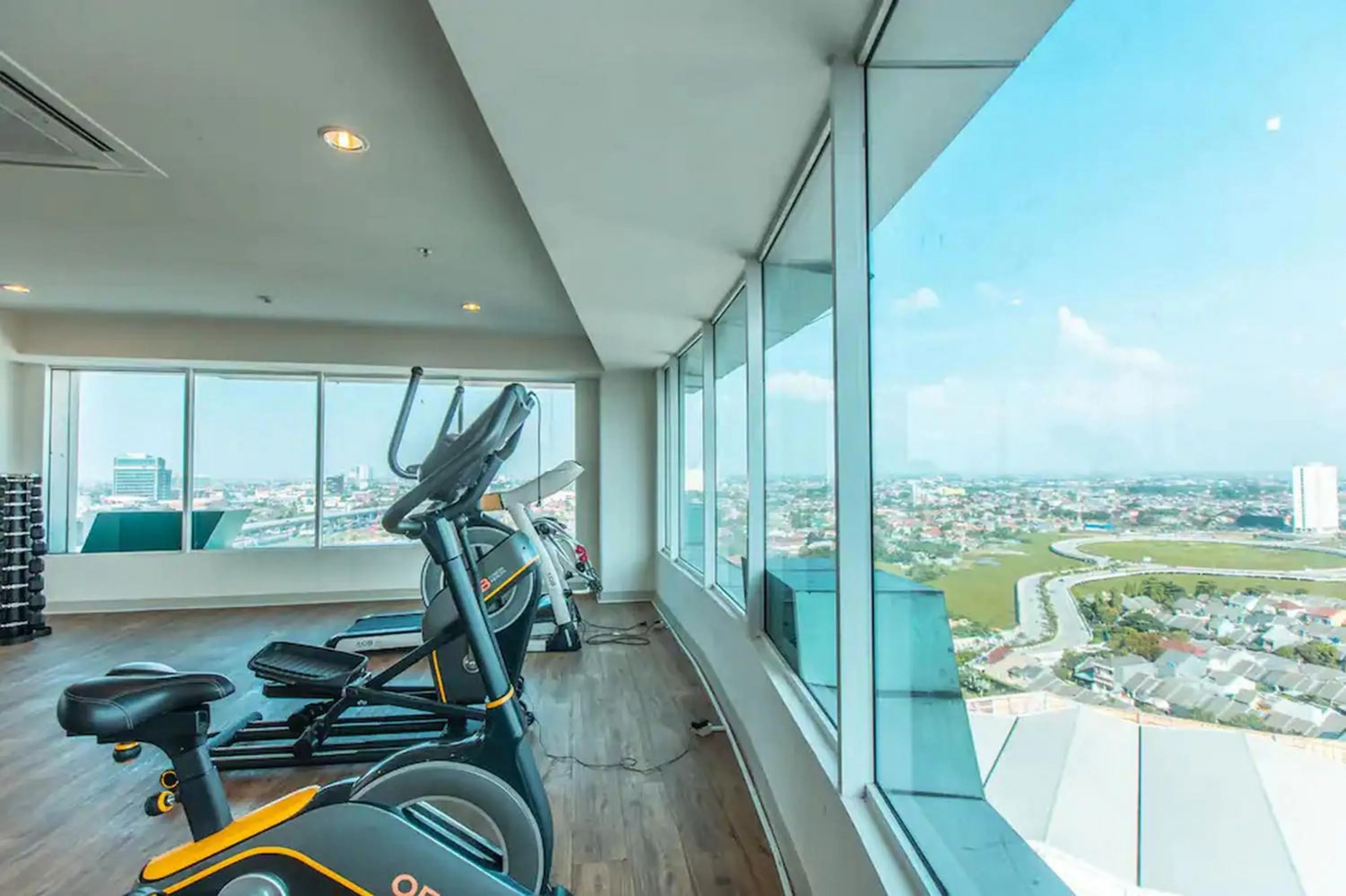 Fitness centre/facilities in RedLiving Apartemen Grand Kamala Lagoon - Pekayon Tower Barclay North