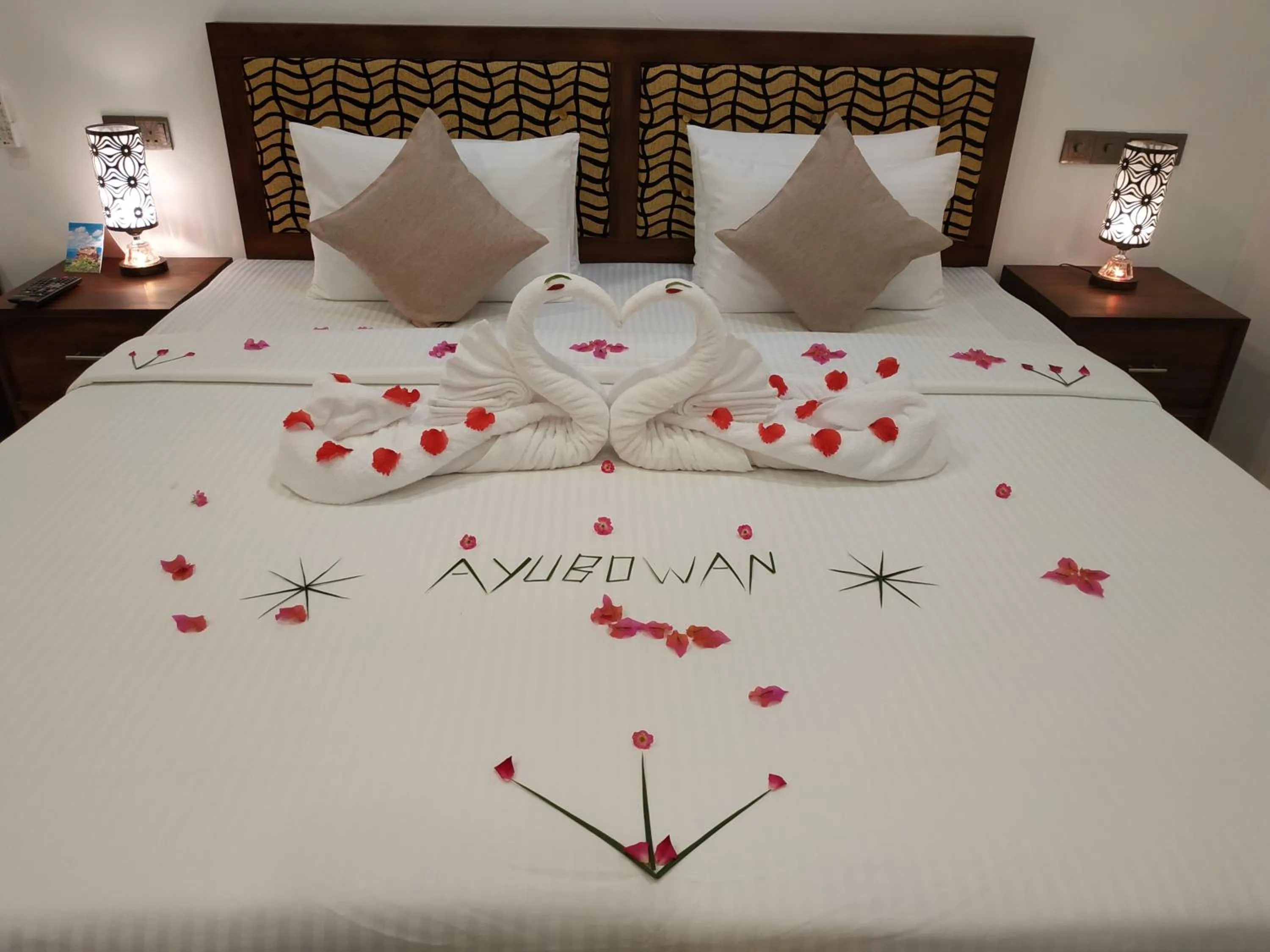 Bed in Sigiriya Cashew Palace Resort