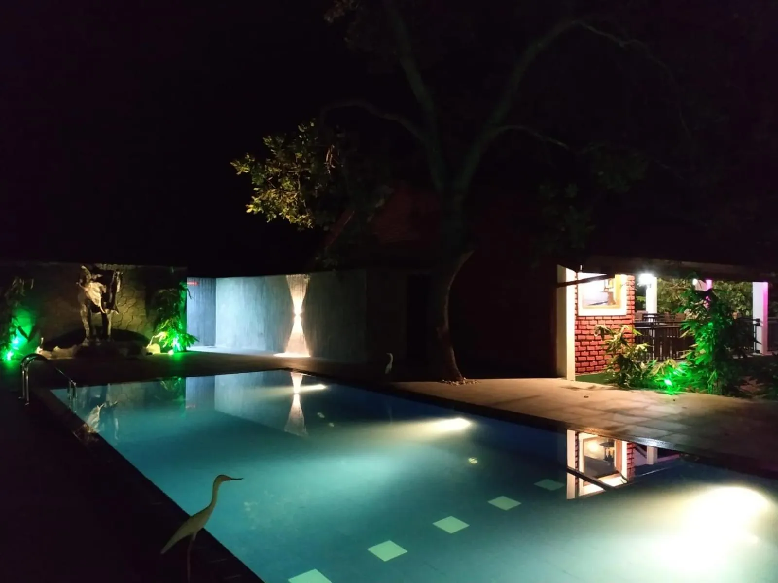Swimming pool in Sigiriya Cashew Palace Resort
