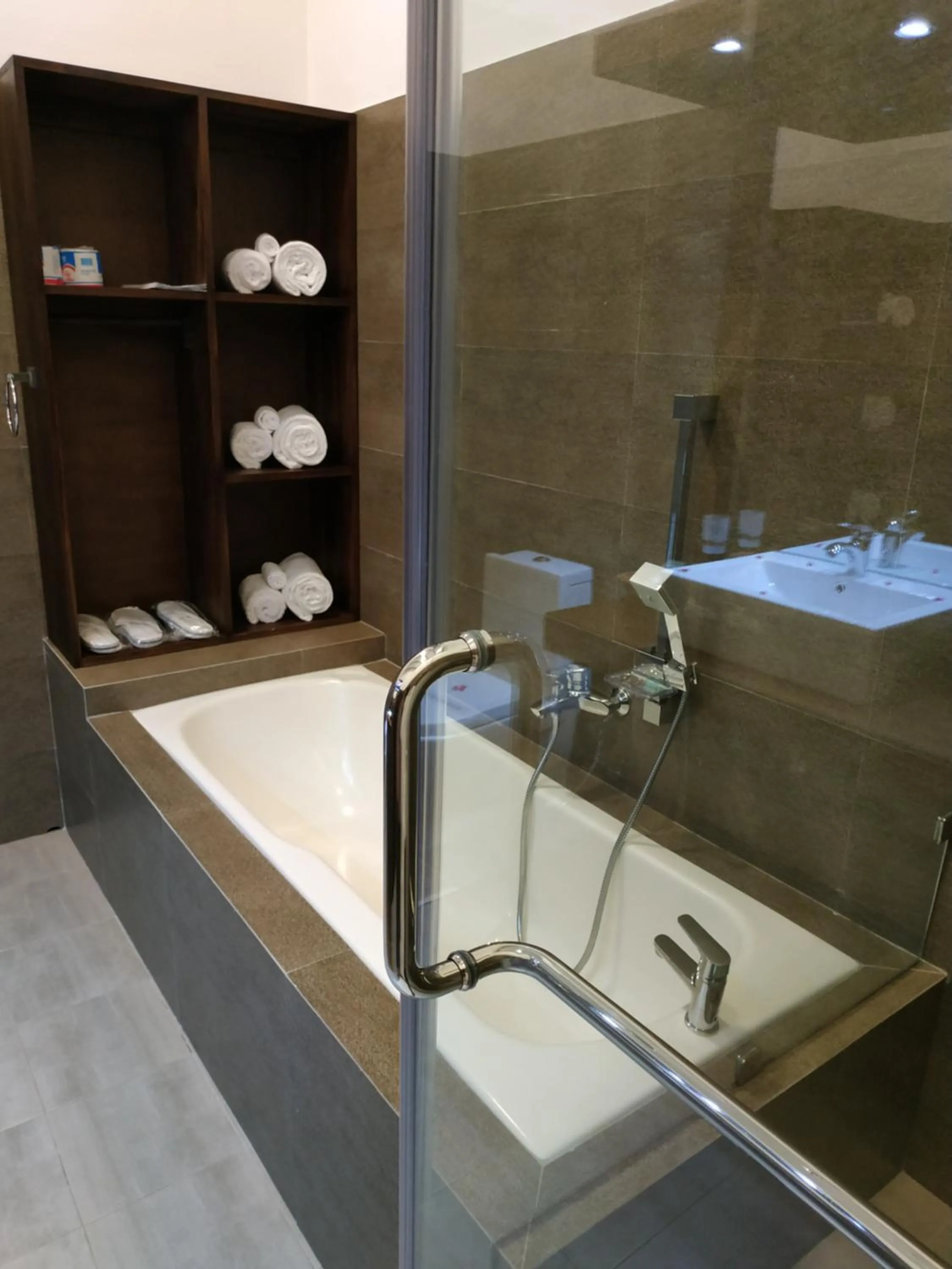 Bathroom in Sigiriya Cashew Palace Resort