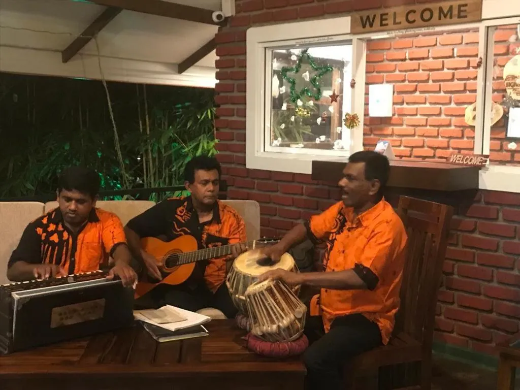 People in Sigiriya Cashew Palace Resort