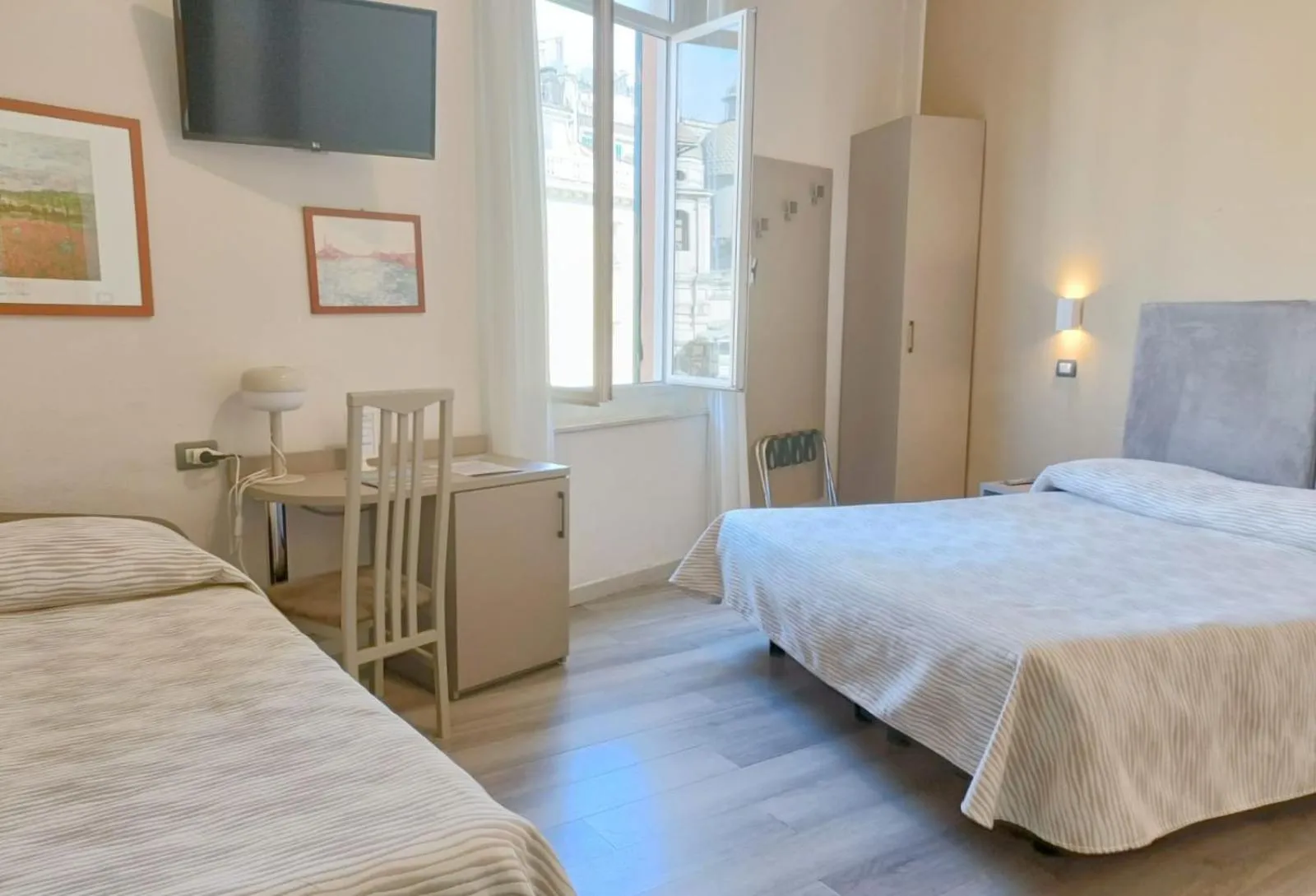 Bed in Hotel Helvetia