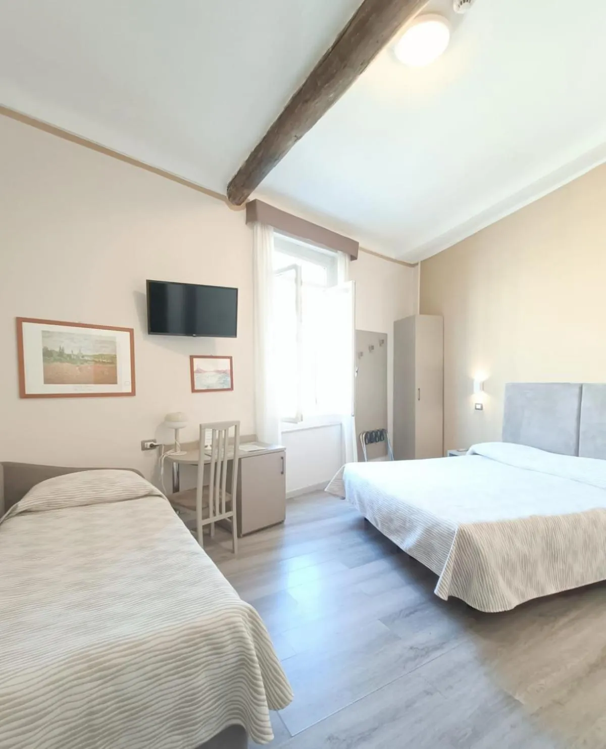 Bed in Hotel Helvetia