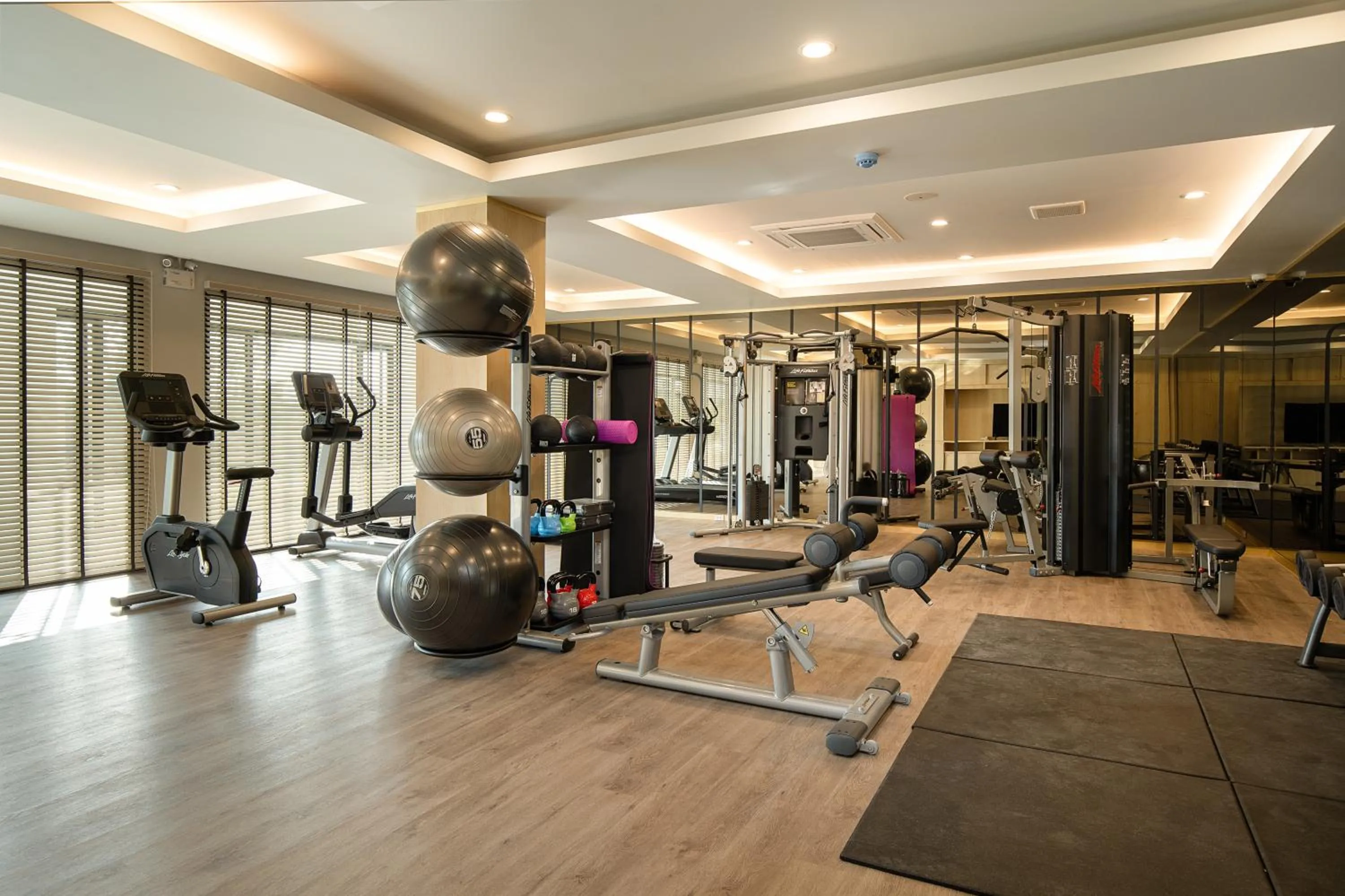 Fitness centre/facilities in The Pride Hotel Phitsanulok