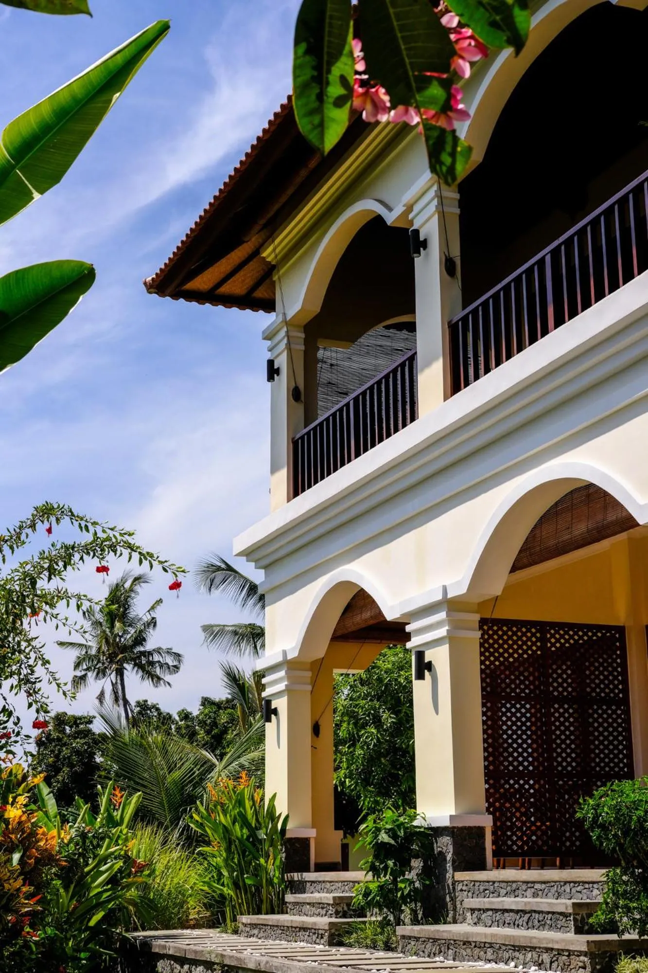 Property building in Villa Mata Hari