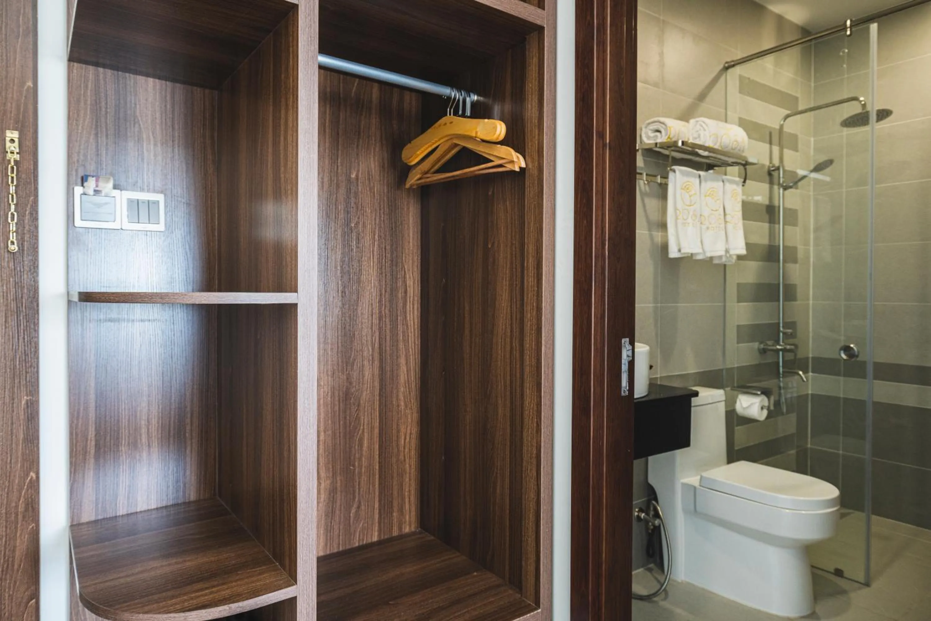 Bathroom in City Center Rosa Hotel