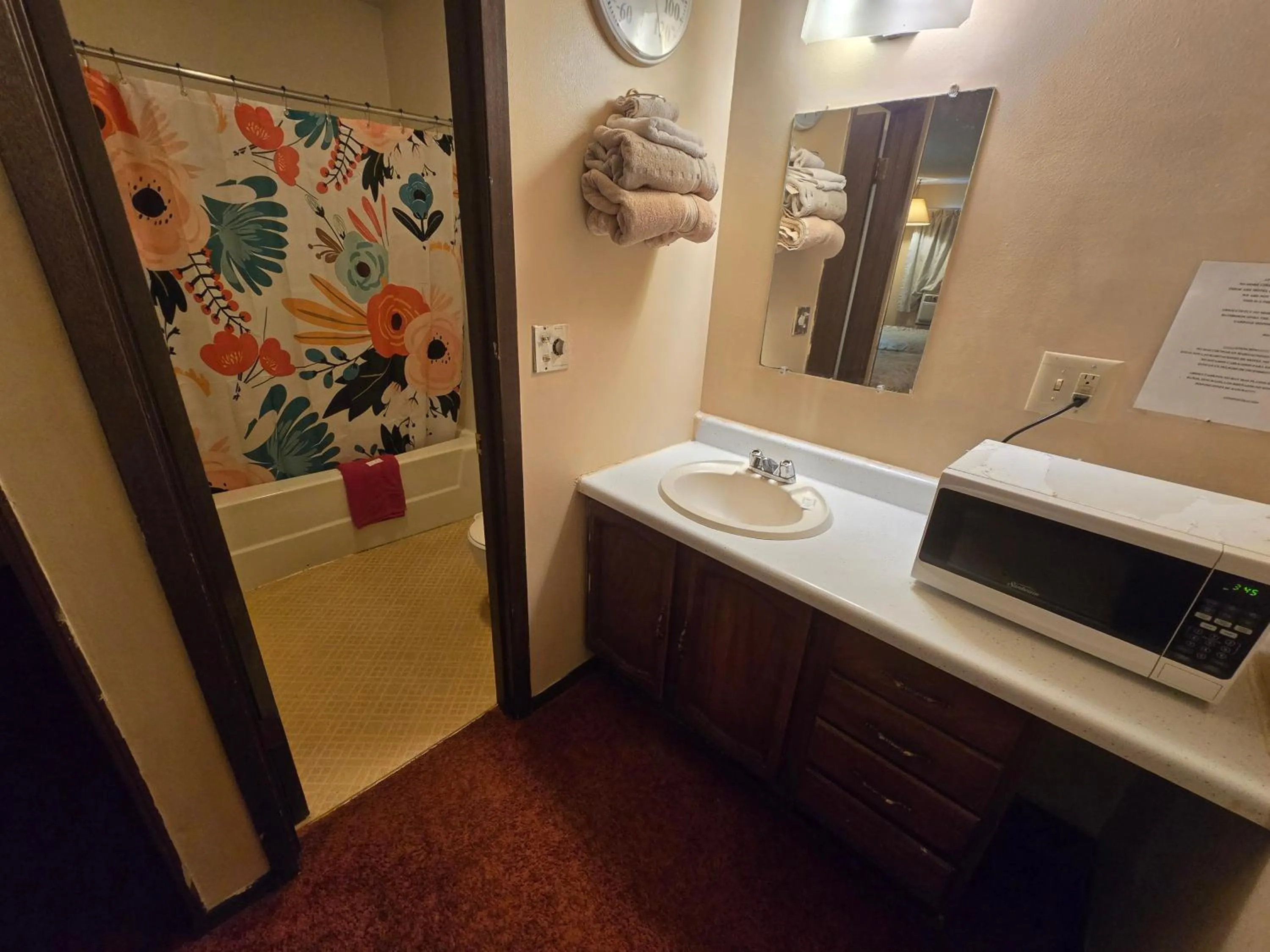 Bathroom in OYO Sandman Inn