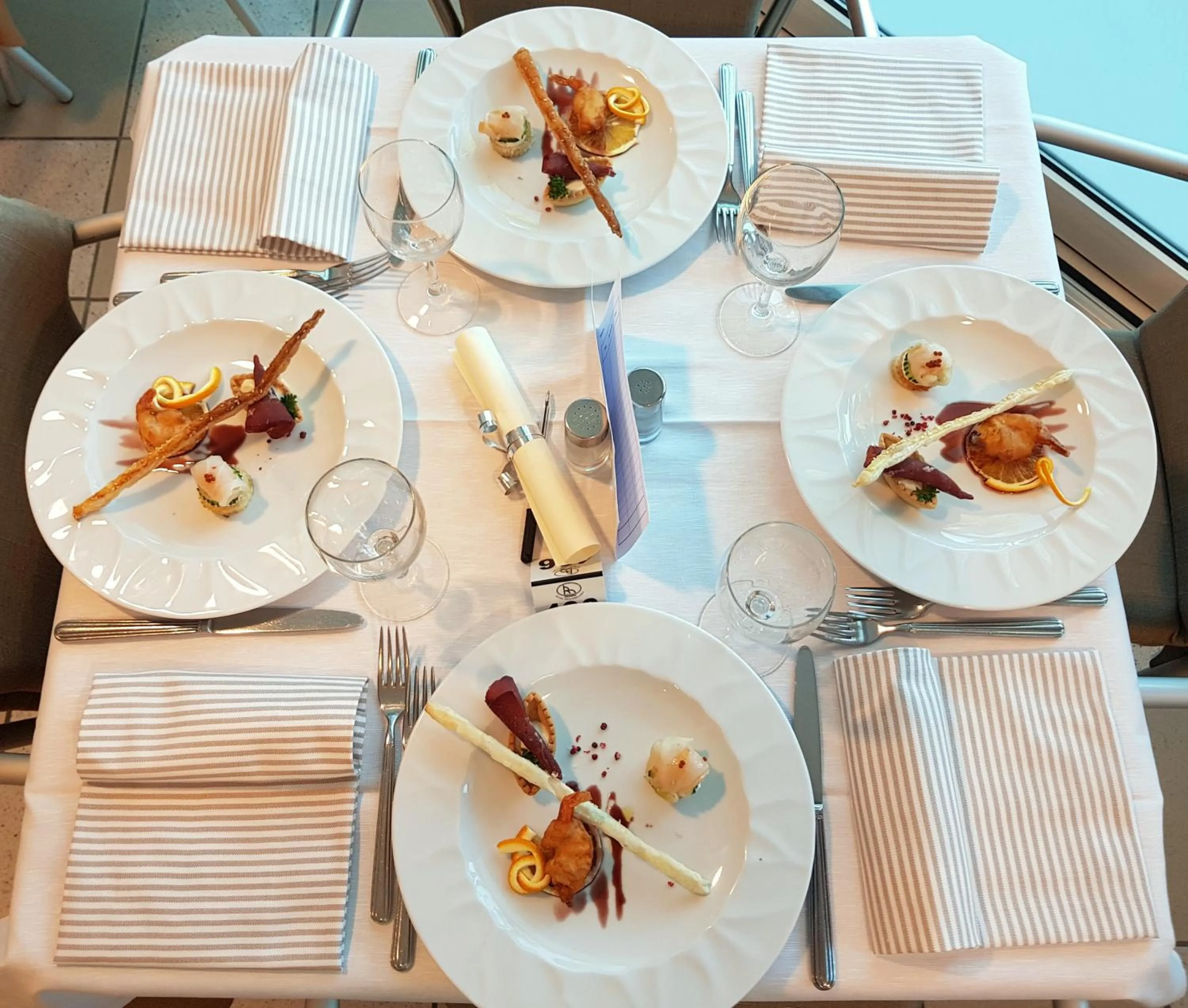 Restaurant/places to eat in Hotel Mediterraneo