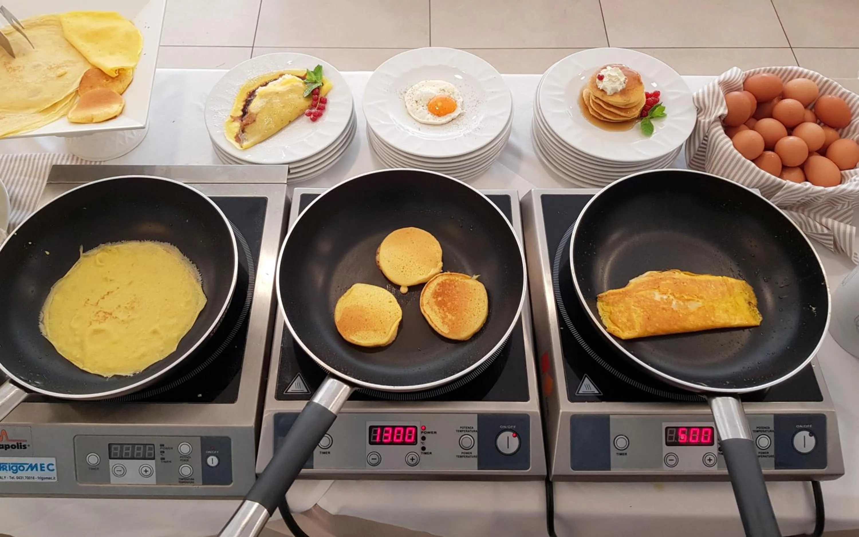 Breakfast in Hotel Mediterraneo