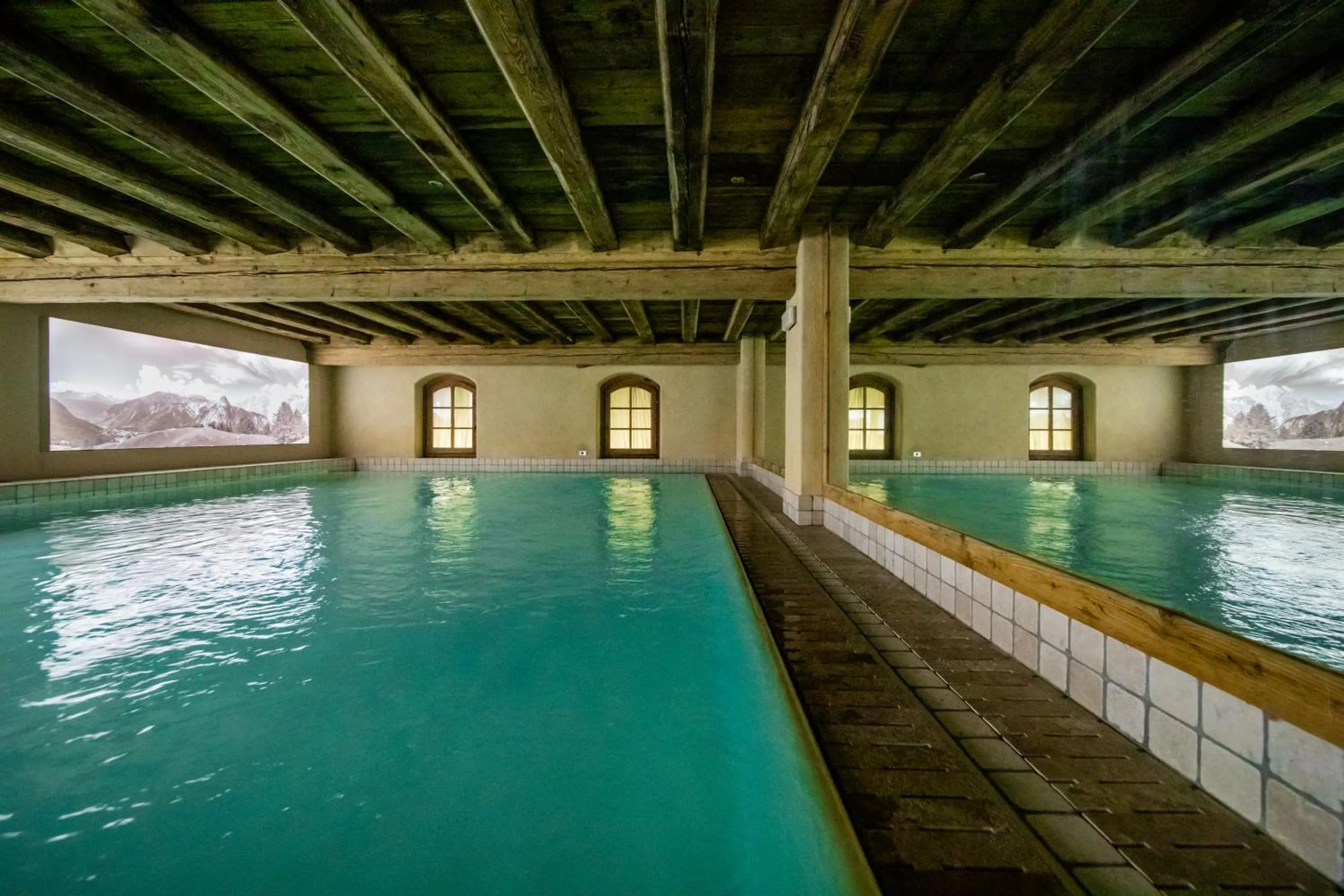 Swimming pool in Relais Mont Blanc Hotel & Spa