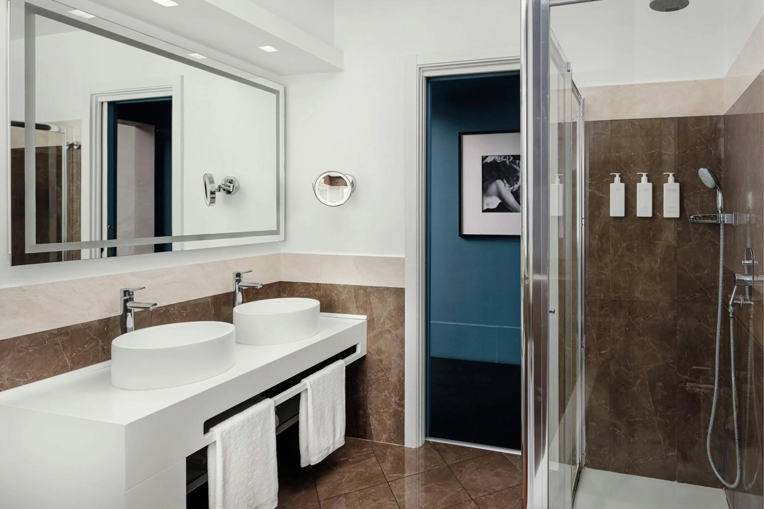 Bathroom in Sina Bernini Bristol, Autograph Collection