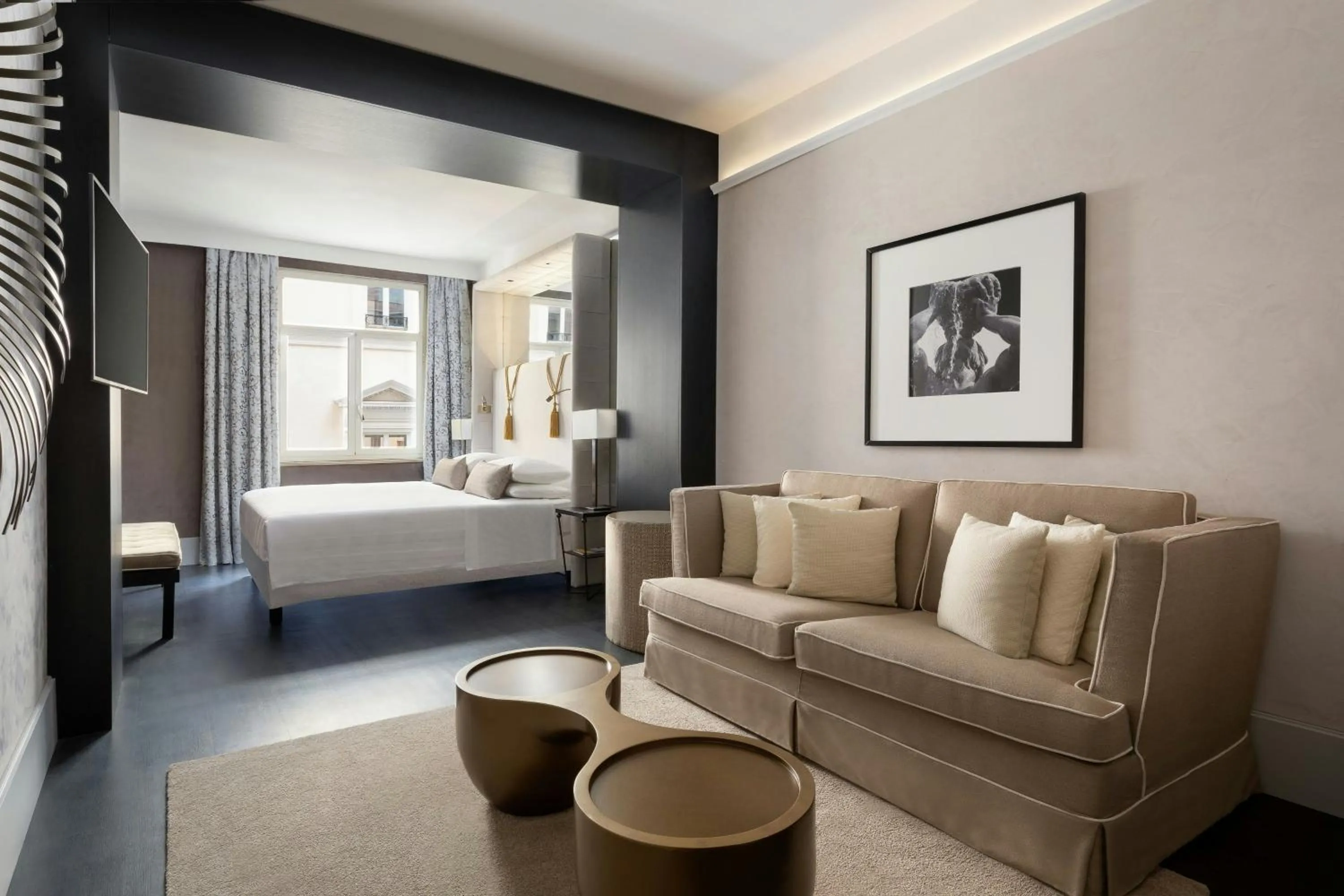 Bedroom, Bed in Sina Bernini Bristol, Autograph Collection