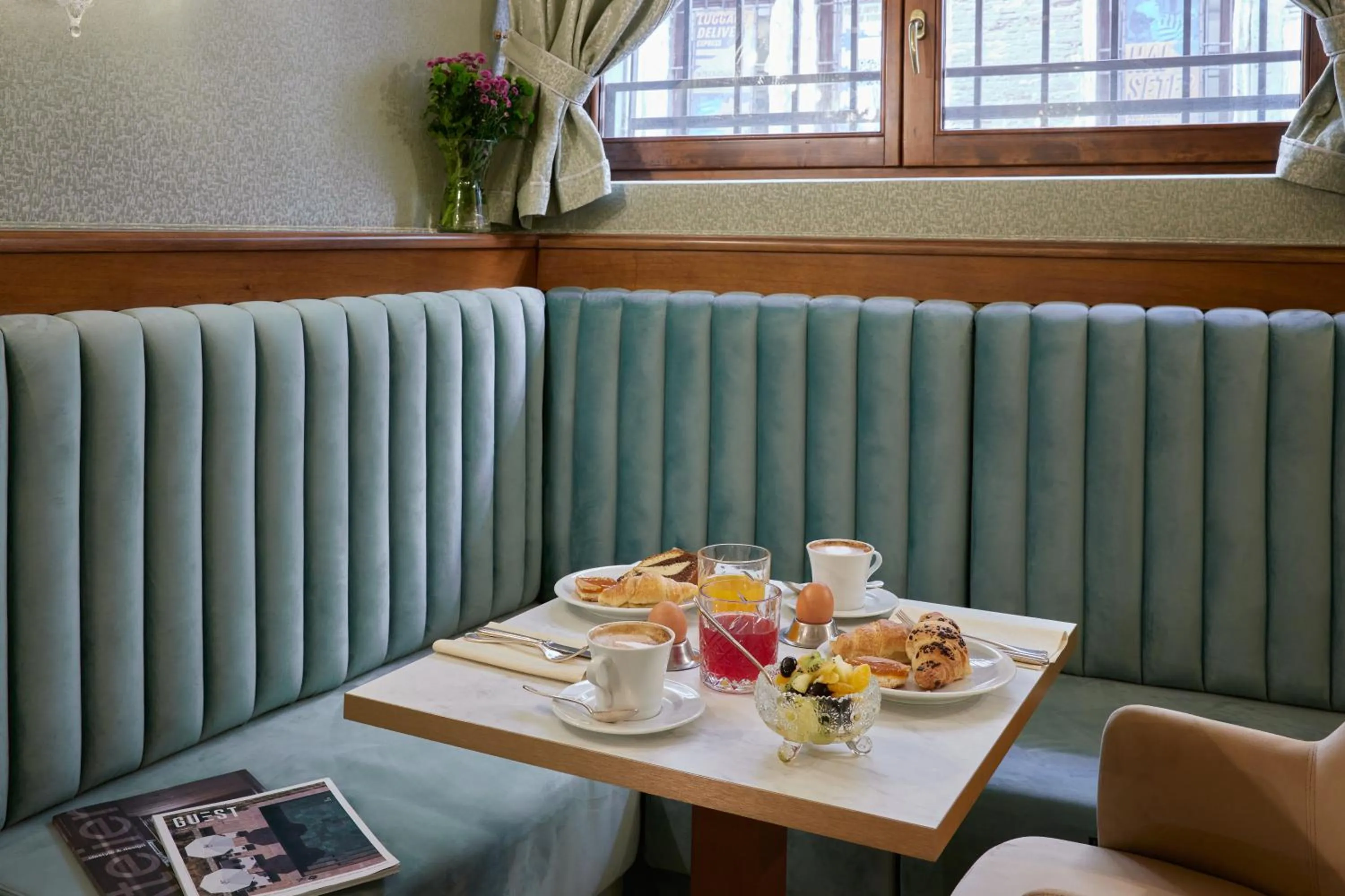 Restaurant/places to eat in Duodo Palace Hotel