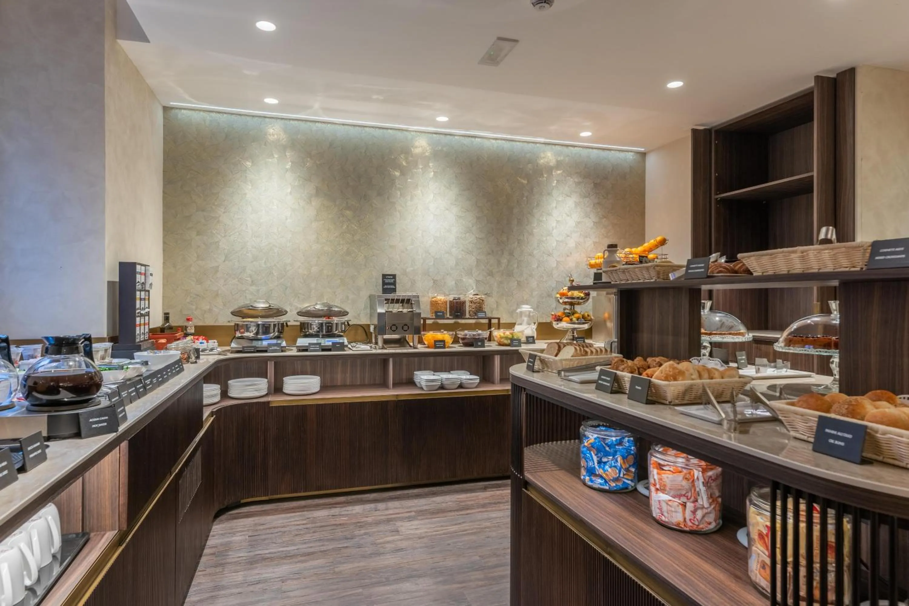 Restaurant/places to eat in Hotel Raffaello - Sure Hotel Collection by Best Western