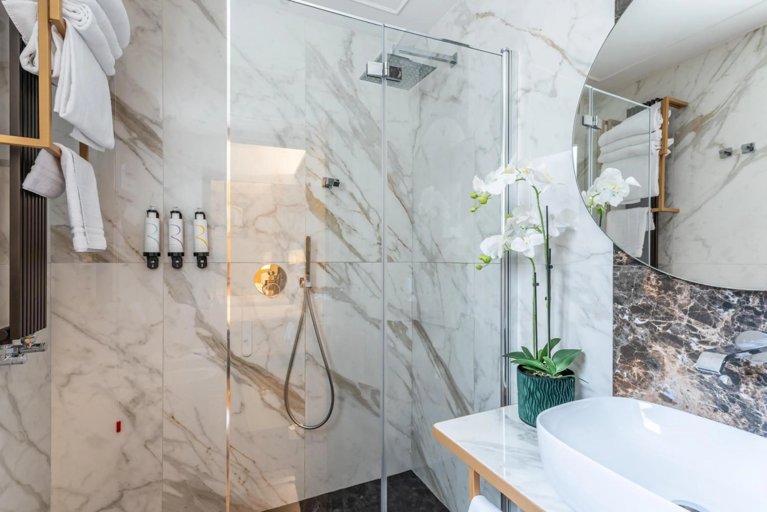 Bathroom in Hotel Raffaello - Sure Hotel Collection by Best Western