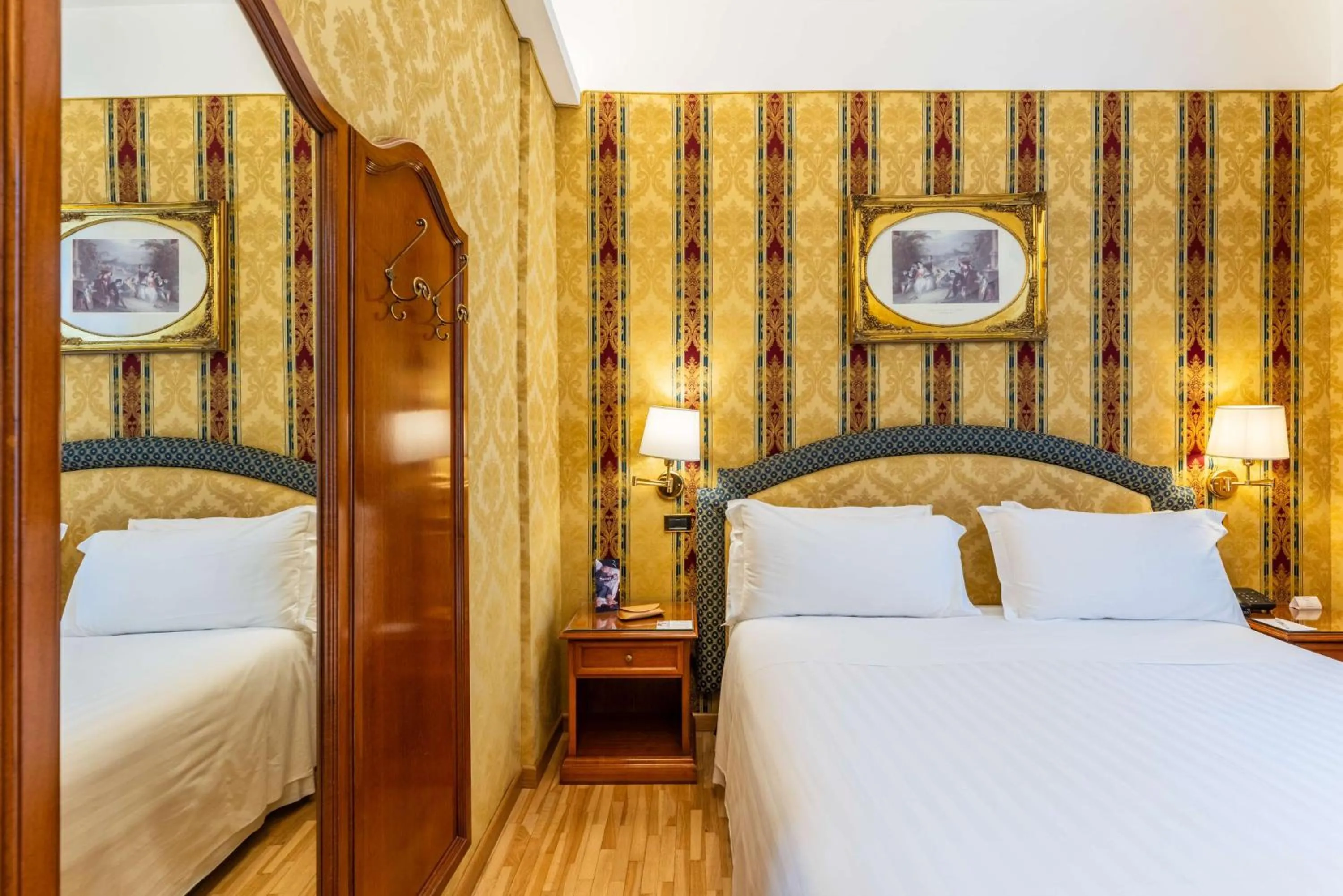 Bedroom, Bed in Hotel Raffaello - Sure Hotel Collection by Best Western