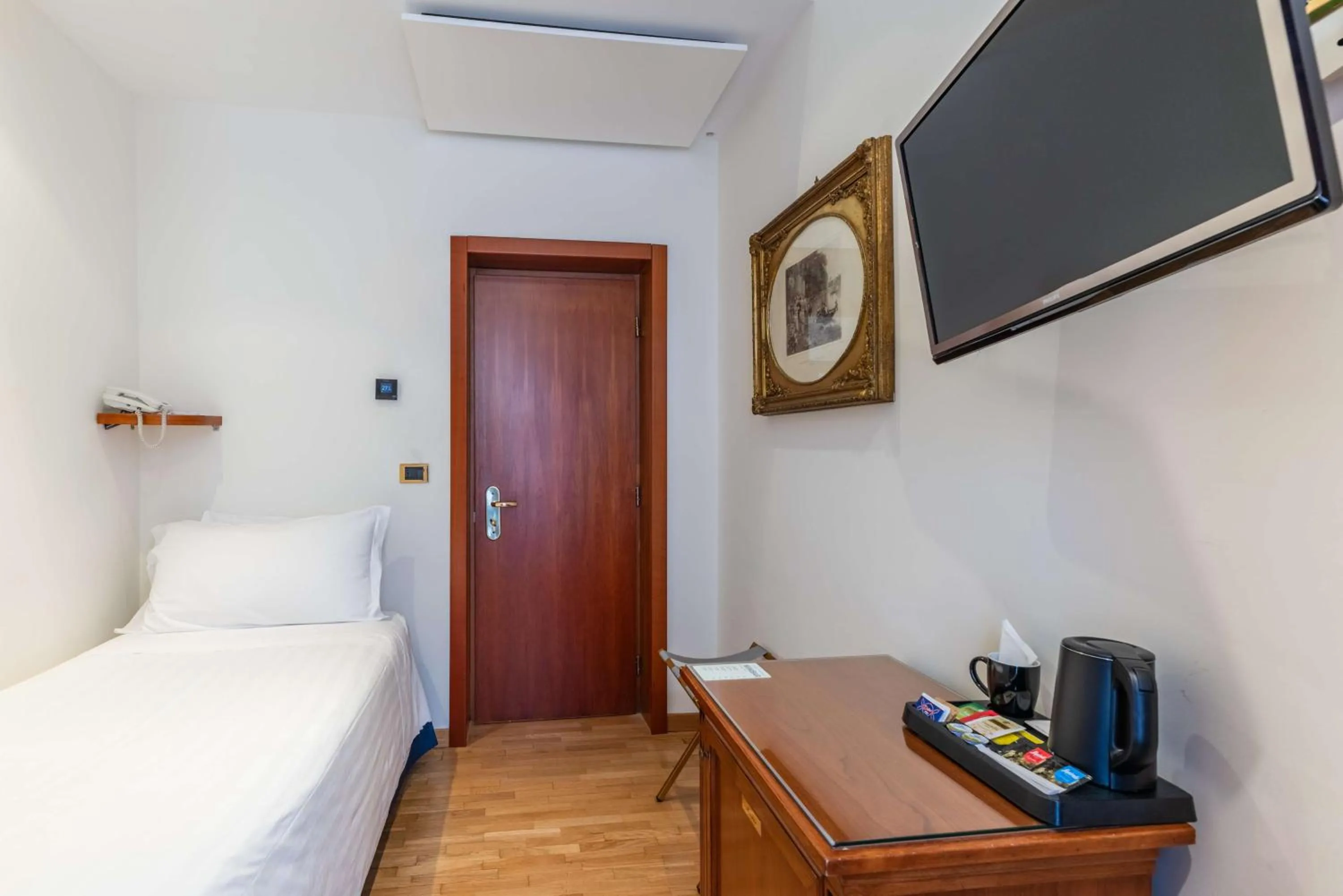 Bedroom, Bed in Hotel Raffaello - Sure Hotel Collection by Best Western