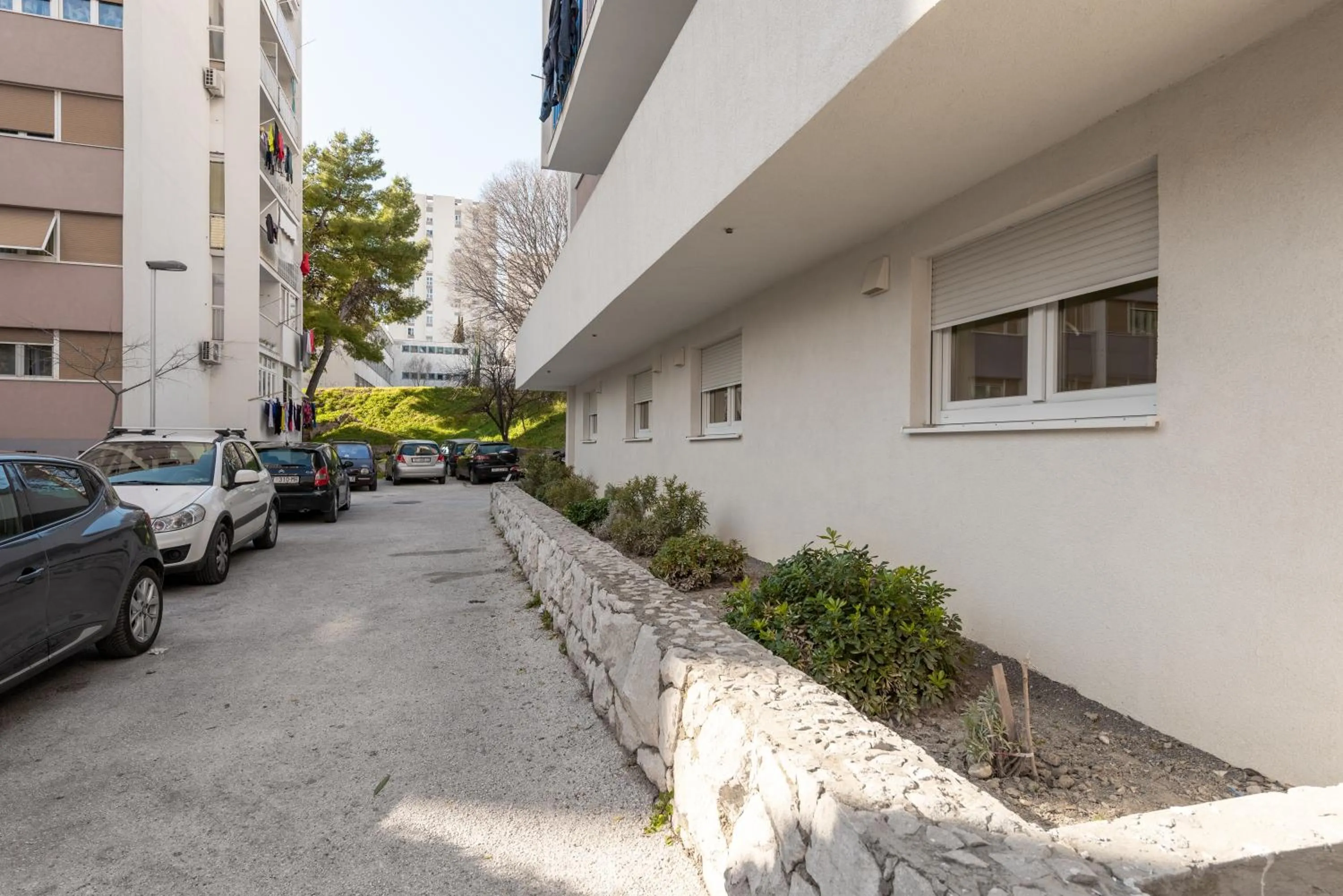 Property building in Hostel Elli