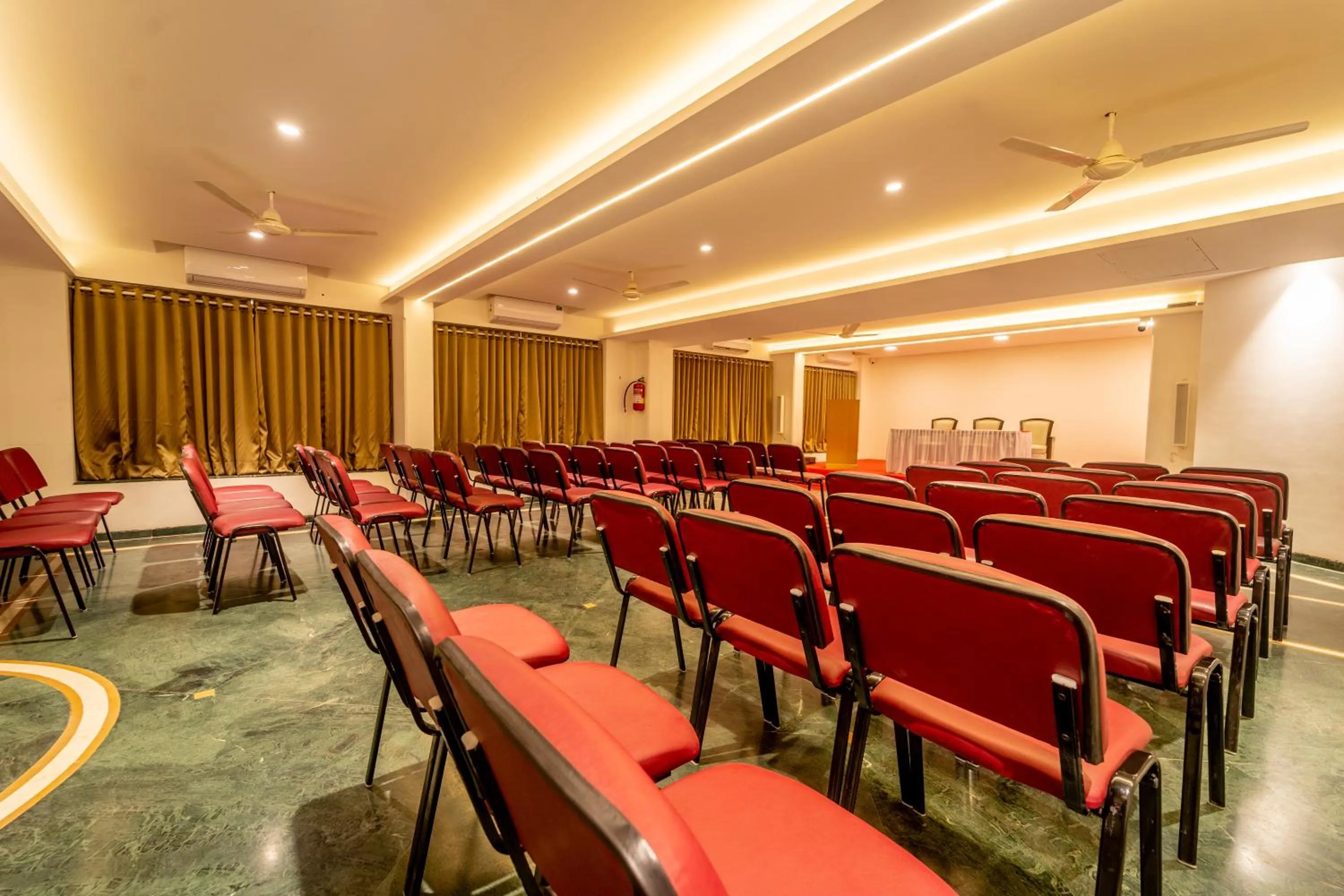 Meeting/conference room in Hotel Kewal
