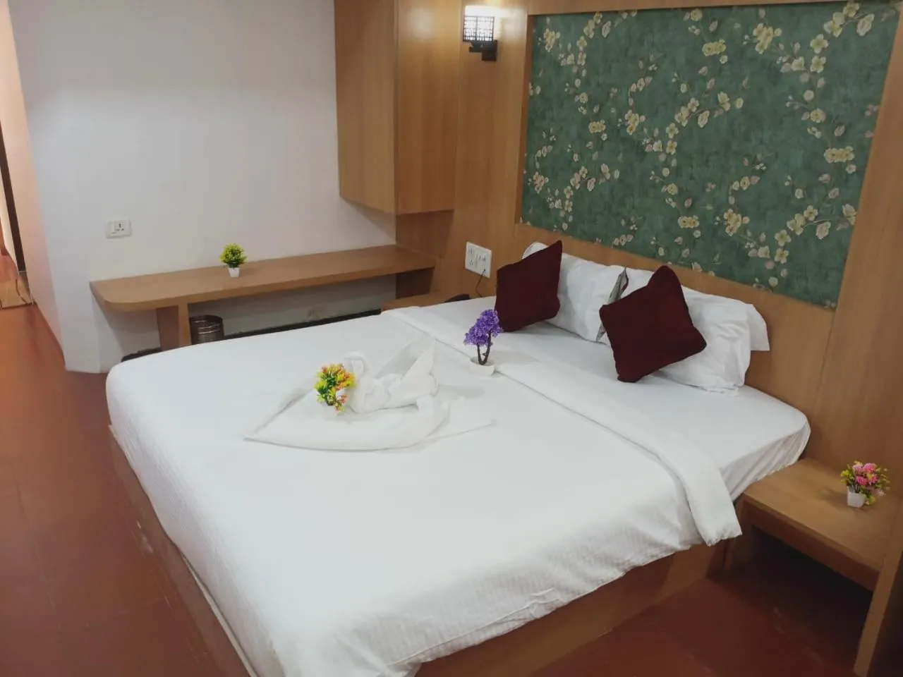 Bed in Hotel Kewal