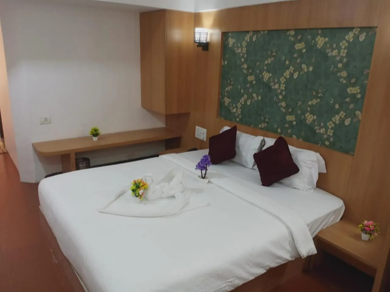 Photo of the whole room, Bed in Hotel Kewal