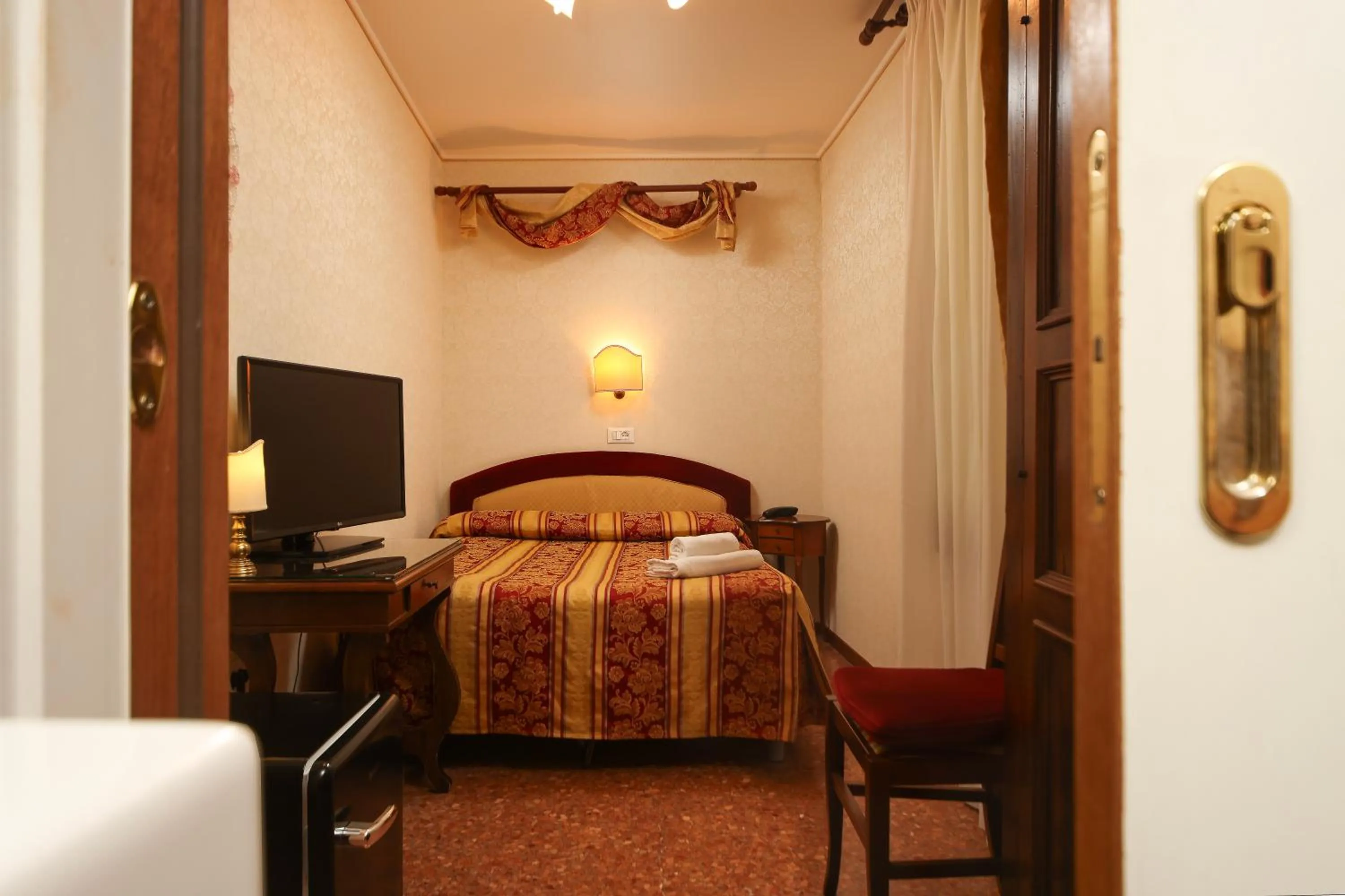 Bedroom, Bed in Hotel Da Bruno