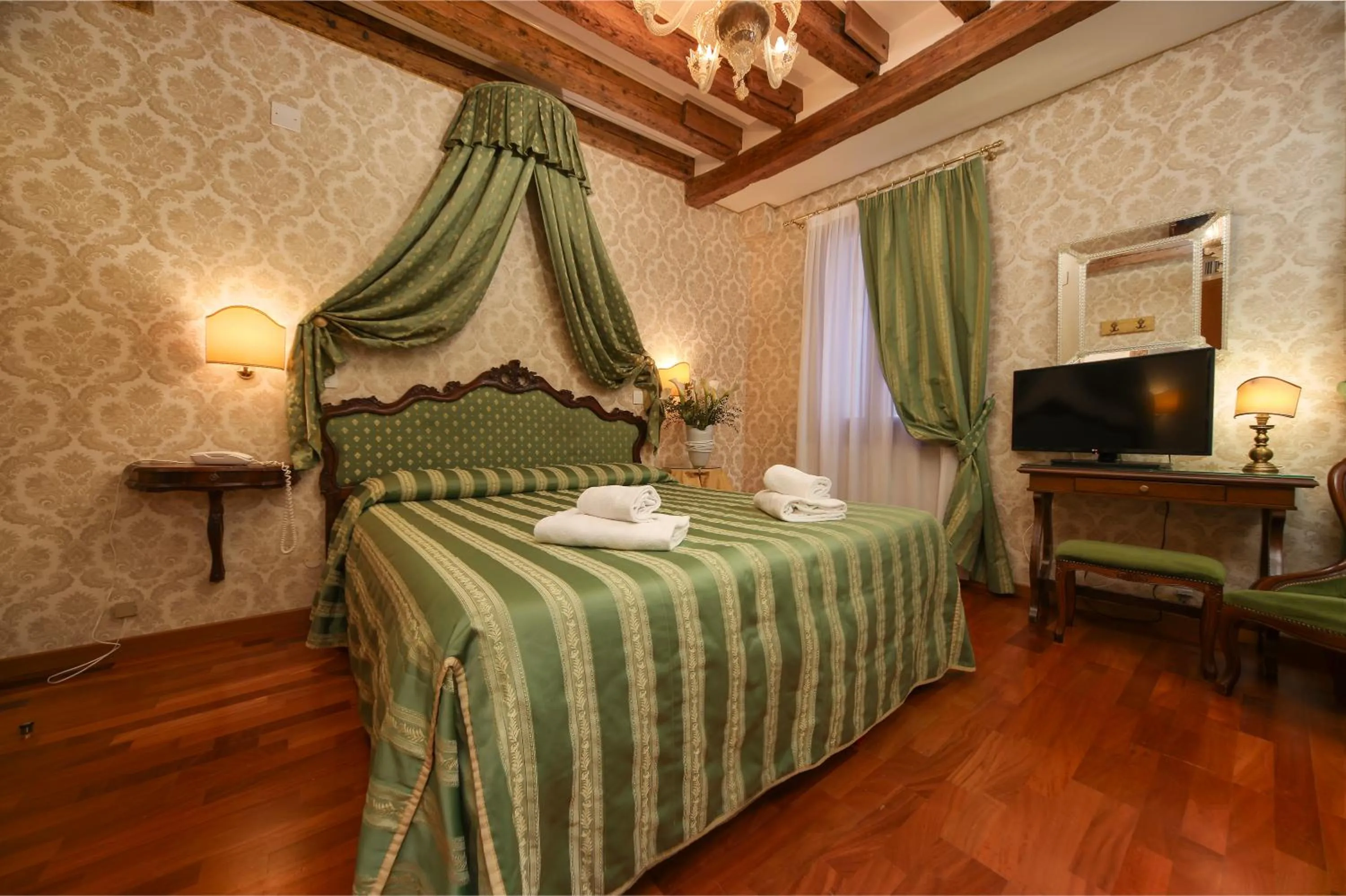 Bedroom, Bed in Hotel Da Bruno