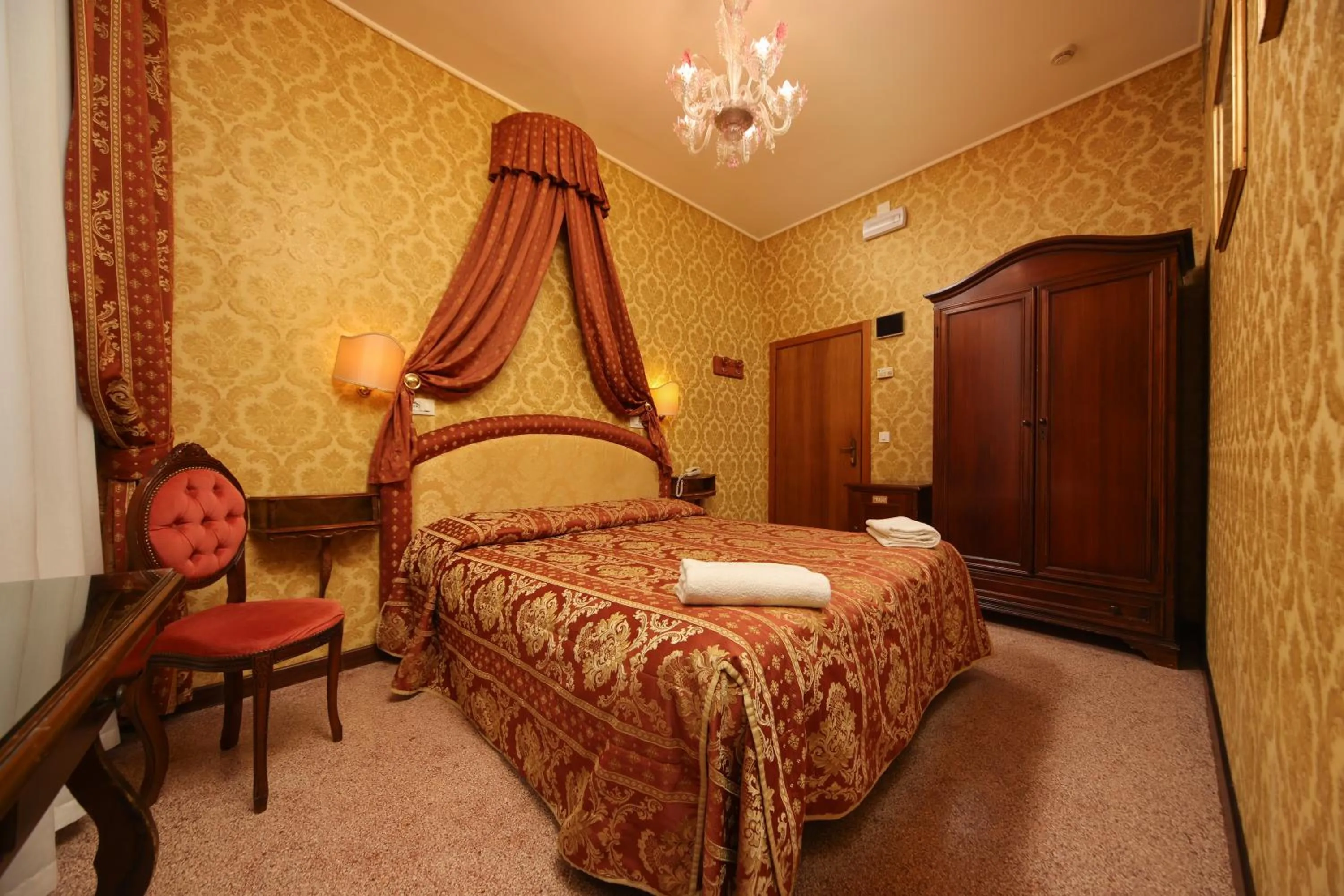 Bedroom, Bed in Hotel Da Bruno