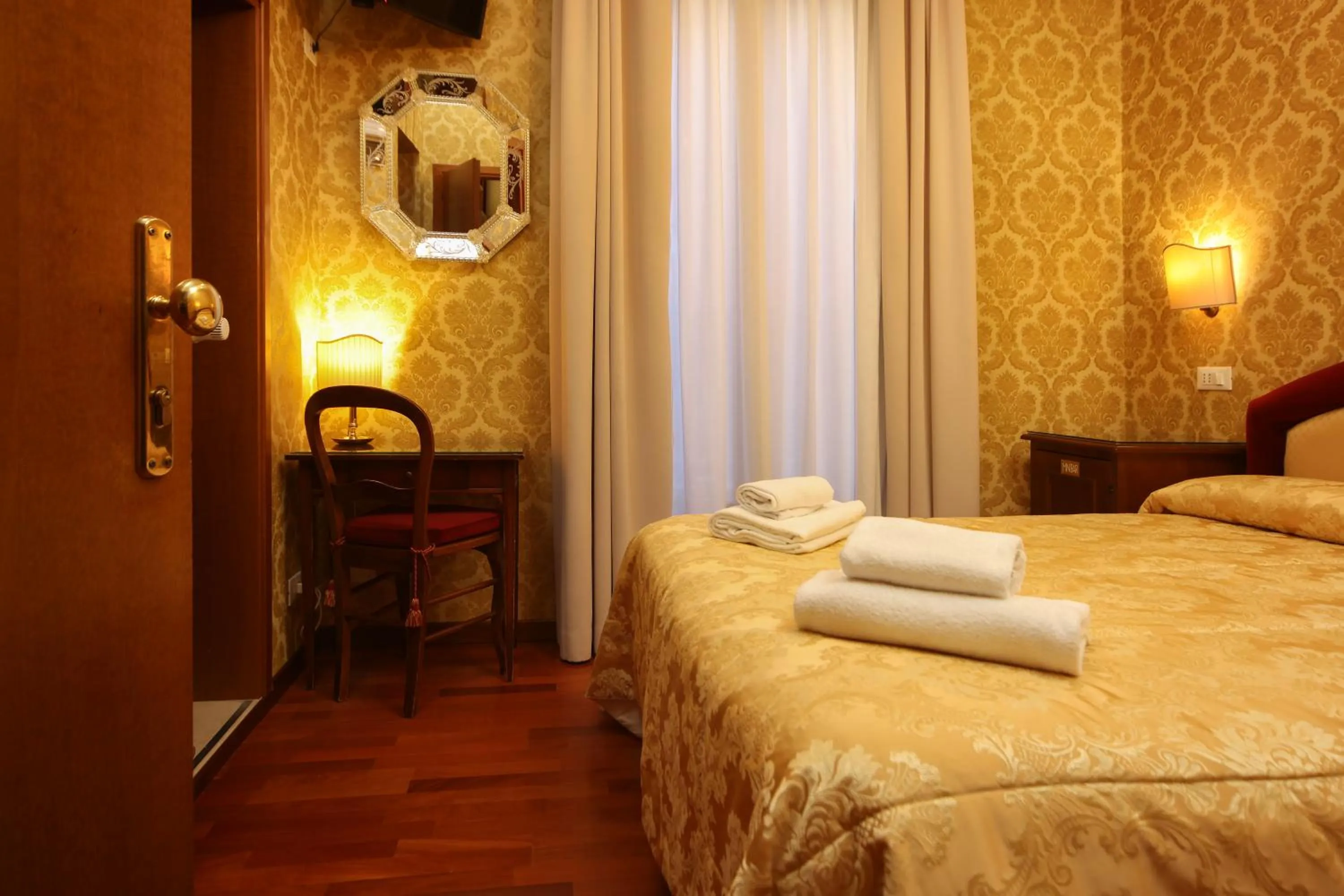 Bedroom, Bed in Hotel Da Bruno