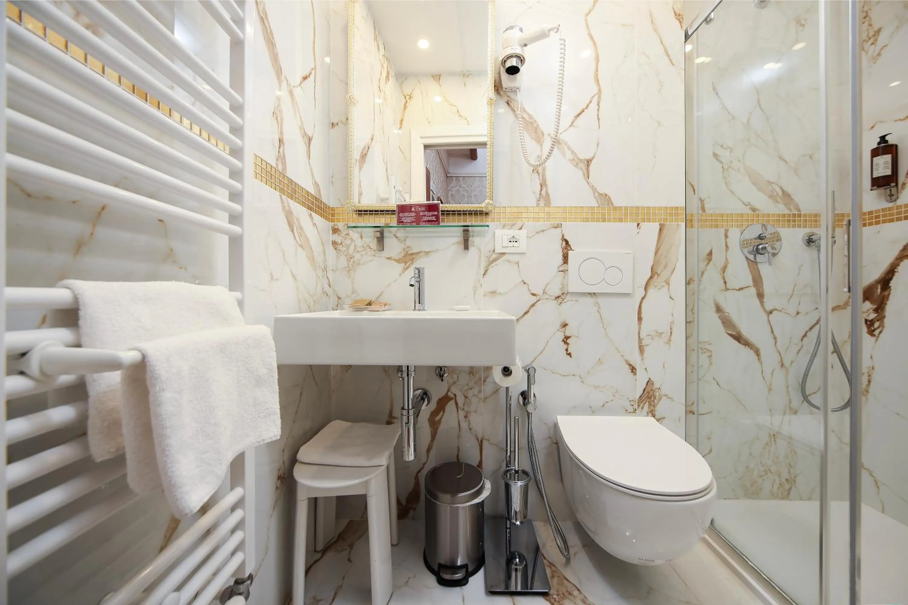 Bathroom in Hotel Da Bruno