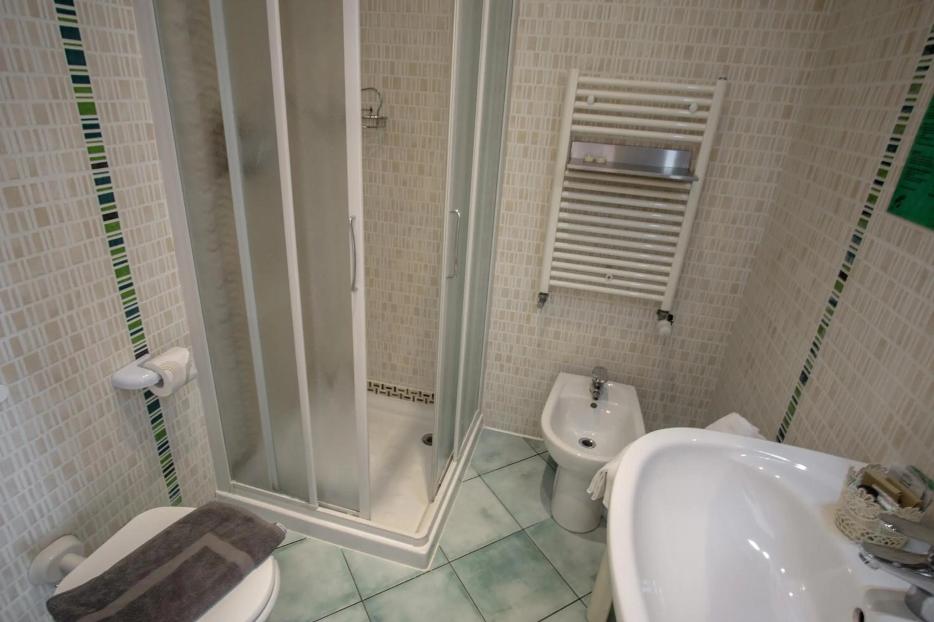 Bathroom in Hotel Antigo Trovatore