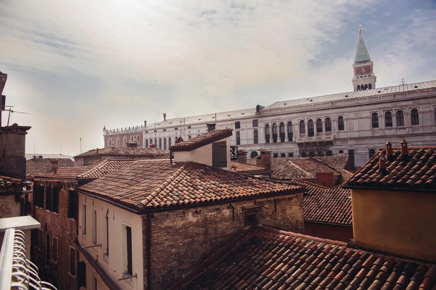 Neighbourhood in Hotel Antigo Trovatore