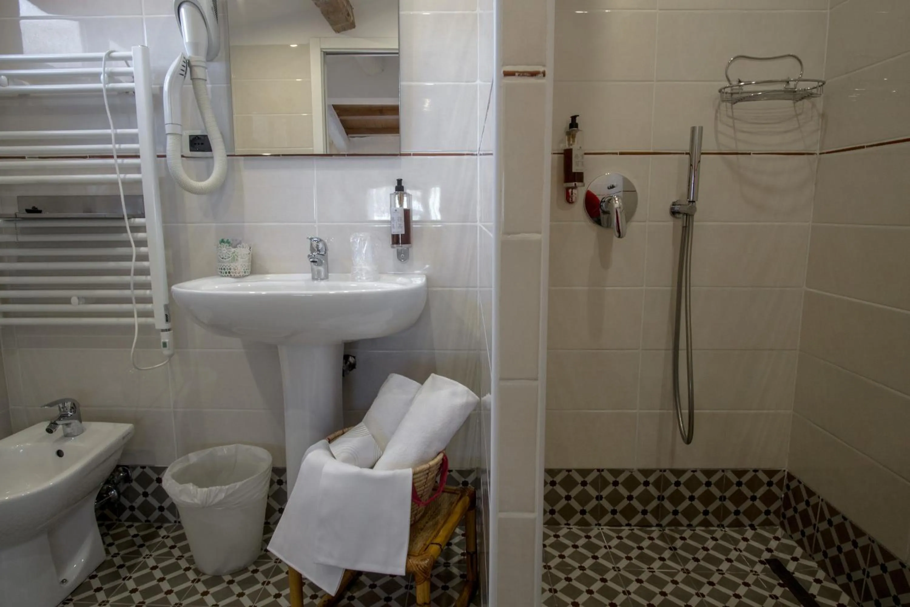 Bathroom in Hotel Antigo Trovatore