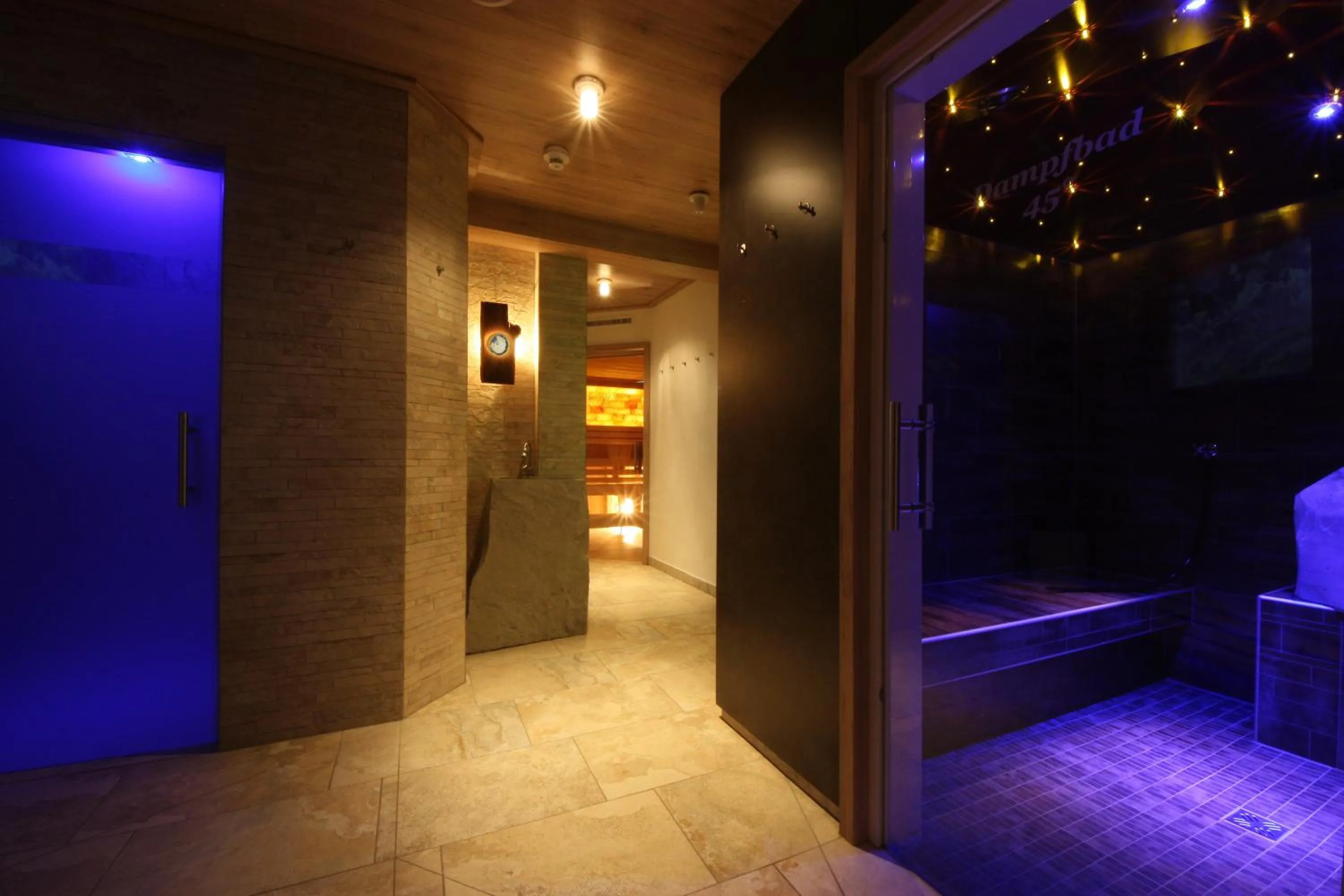 TALHEIMER Grias di & Hoamat since 1958 inklusive Therme TAUERN SPA & Jokercard