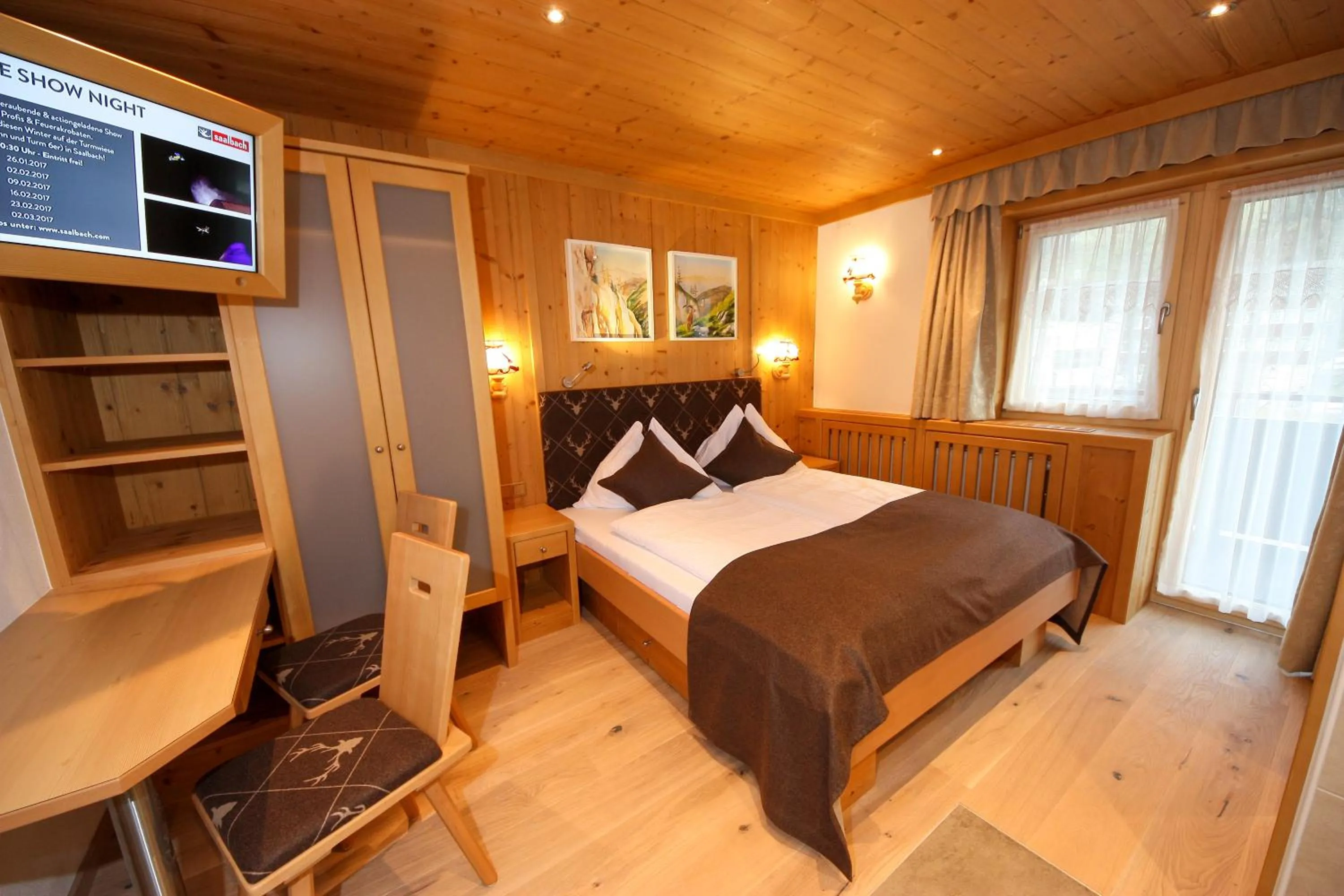 Bed in TALHEIMER Grias di & Hoamat since 1958 inklusive Therme TAUERN SPA & Jokercard