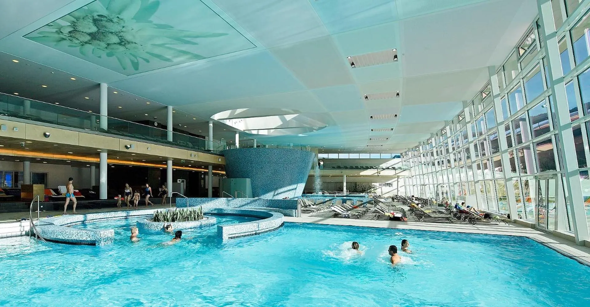 Swimming pool in TALHEIMER Grias di & Hoamat since 1958 inklusive Therme TAUERN SPA & Jokercard