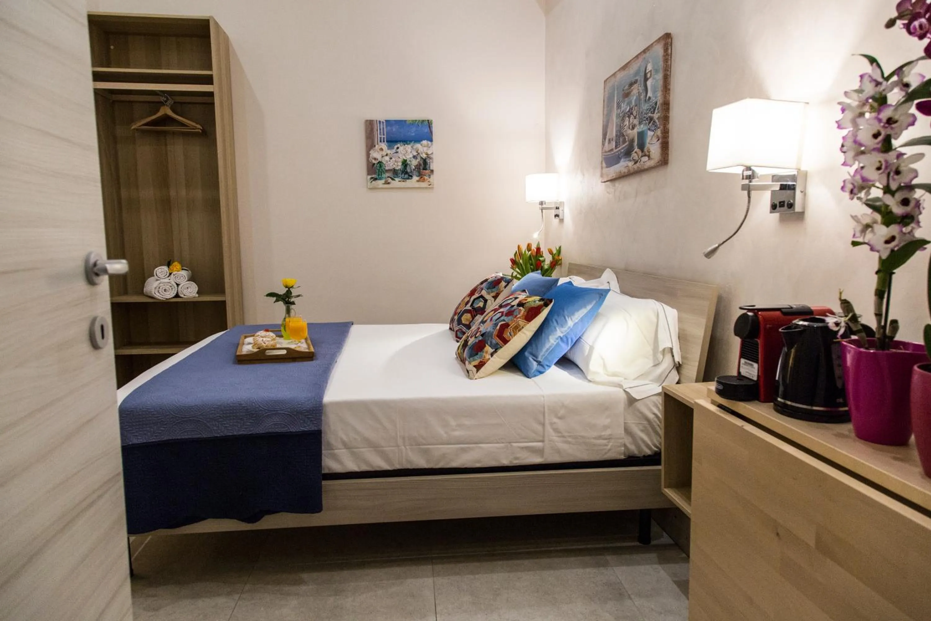 Economy Double Room - single occupancy in Tourist Appartment Port Inn - Free Transport Structure to Cruise Ship