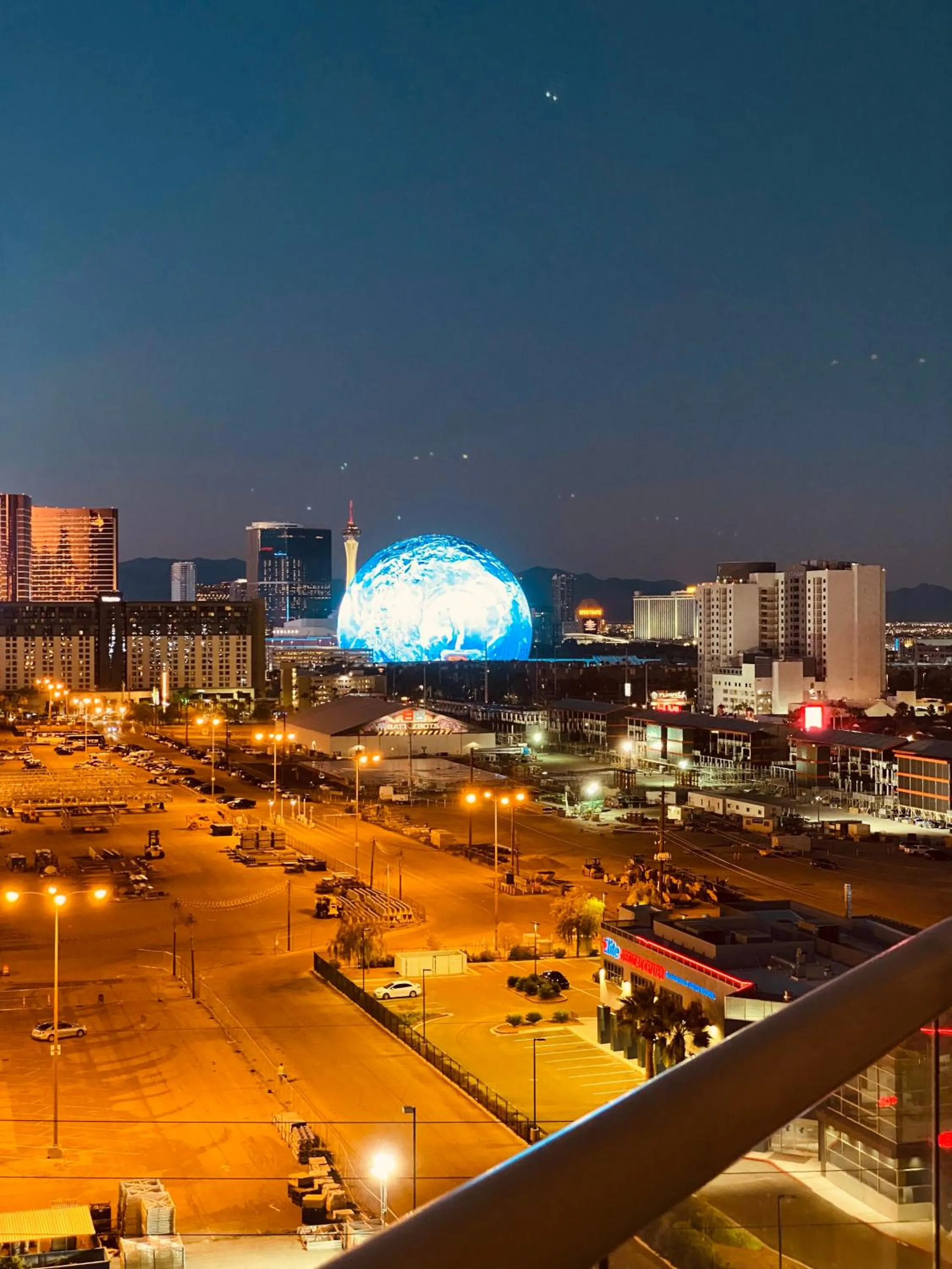 Night in STRIP & SPHERE VIEW! Privately Owned Condo Hotel-The Signature at MGM