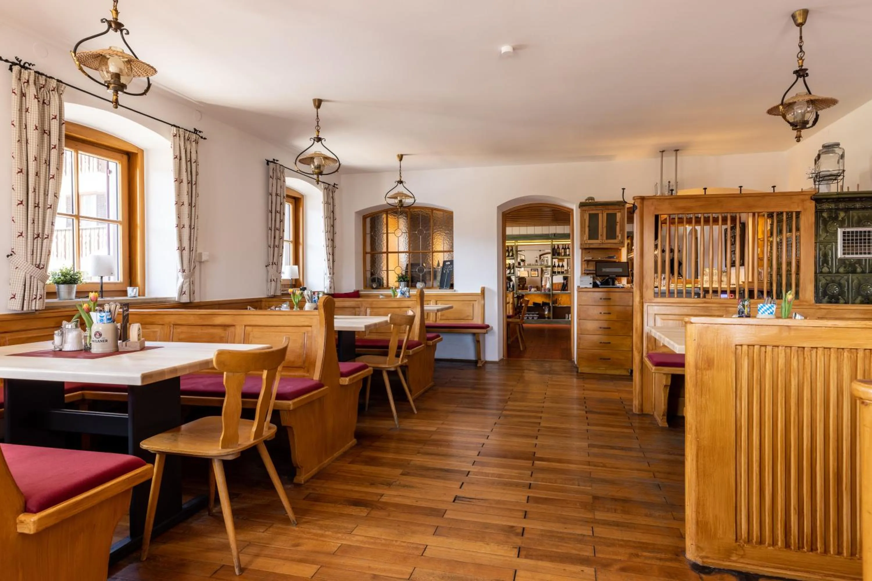 Restaurant/places to eat in Gasthof zur Post Saulgrub