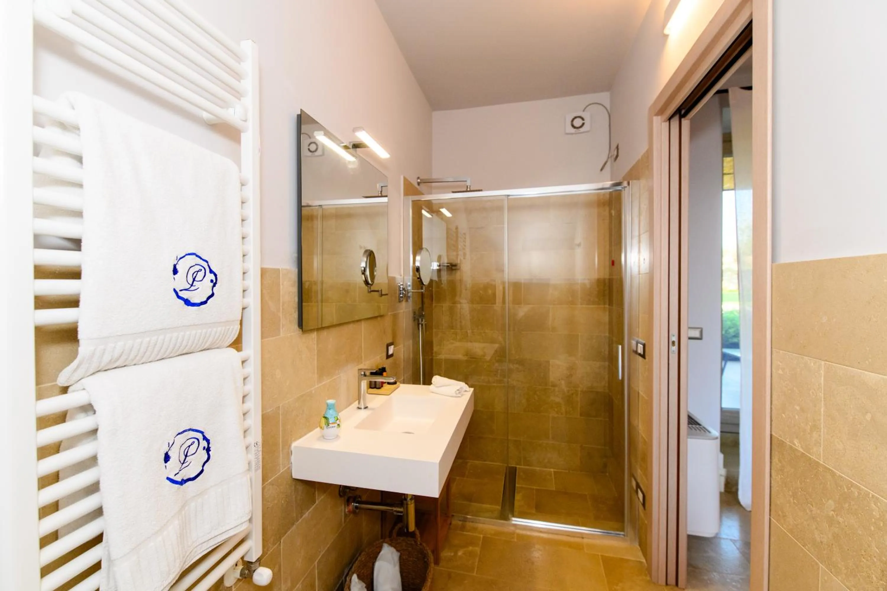 Bathroom in Poggio Leano Boutique Hotel