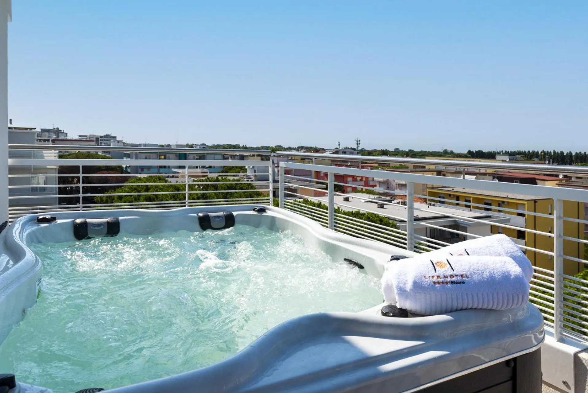 Property building in Life Hotel 4 Superior