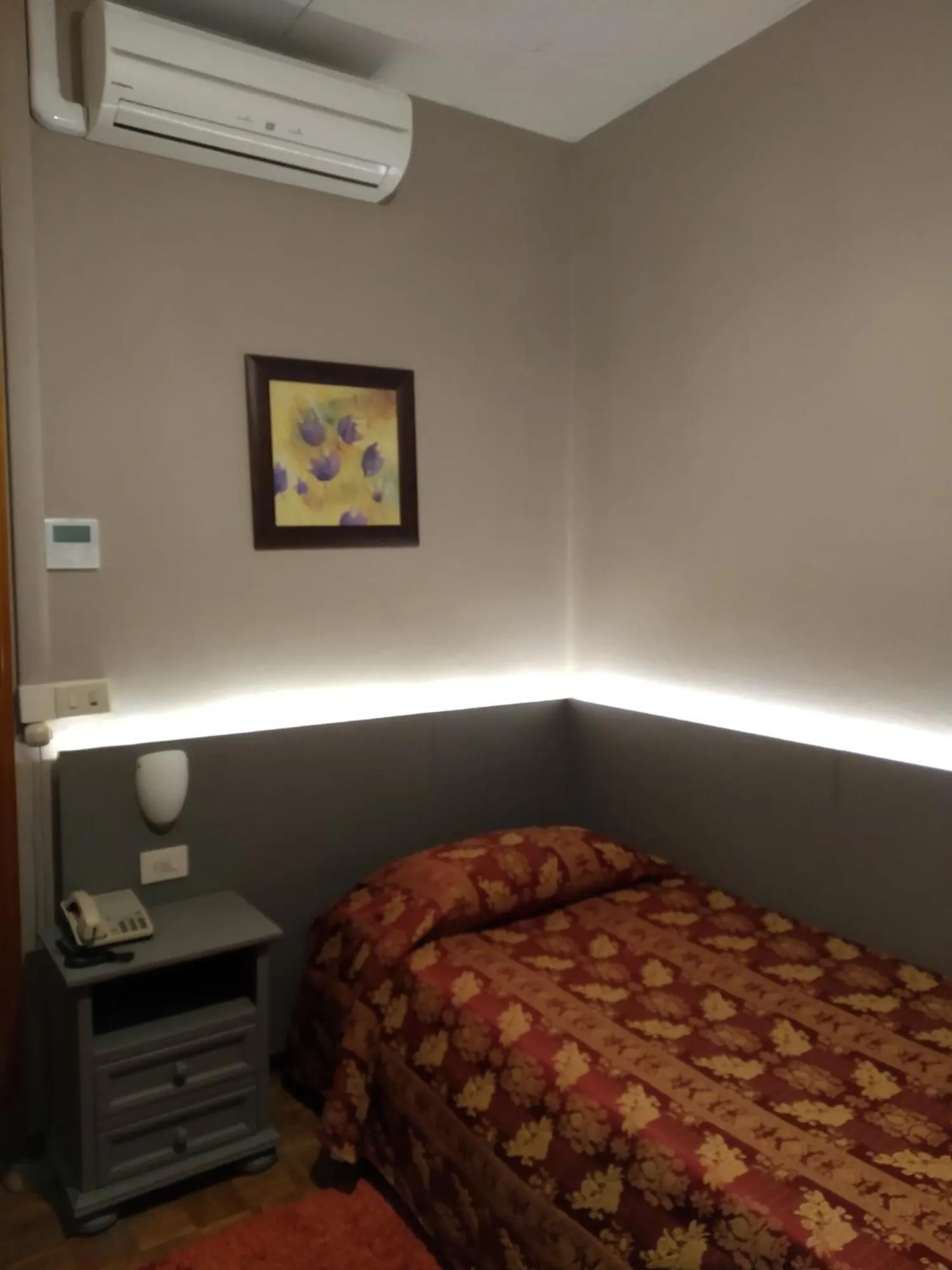 Photo of the whole room, Bed in Albergo Ristorante Monterosa