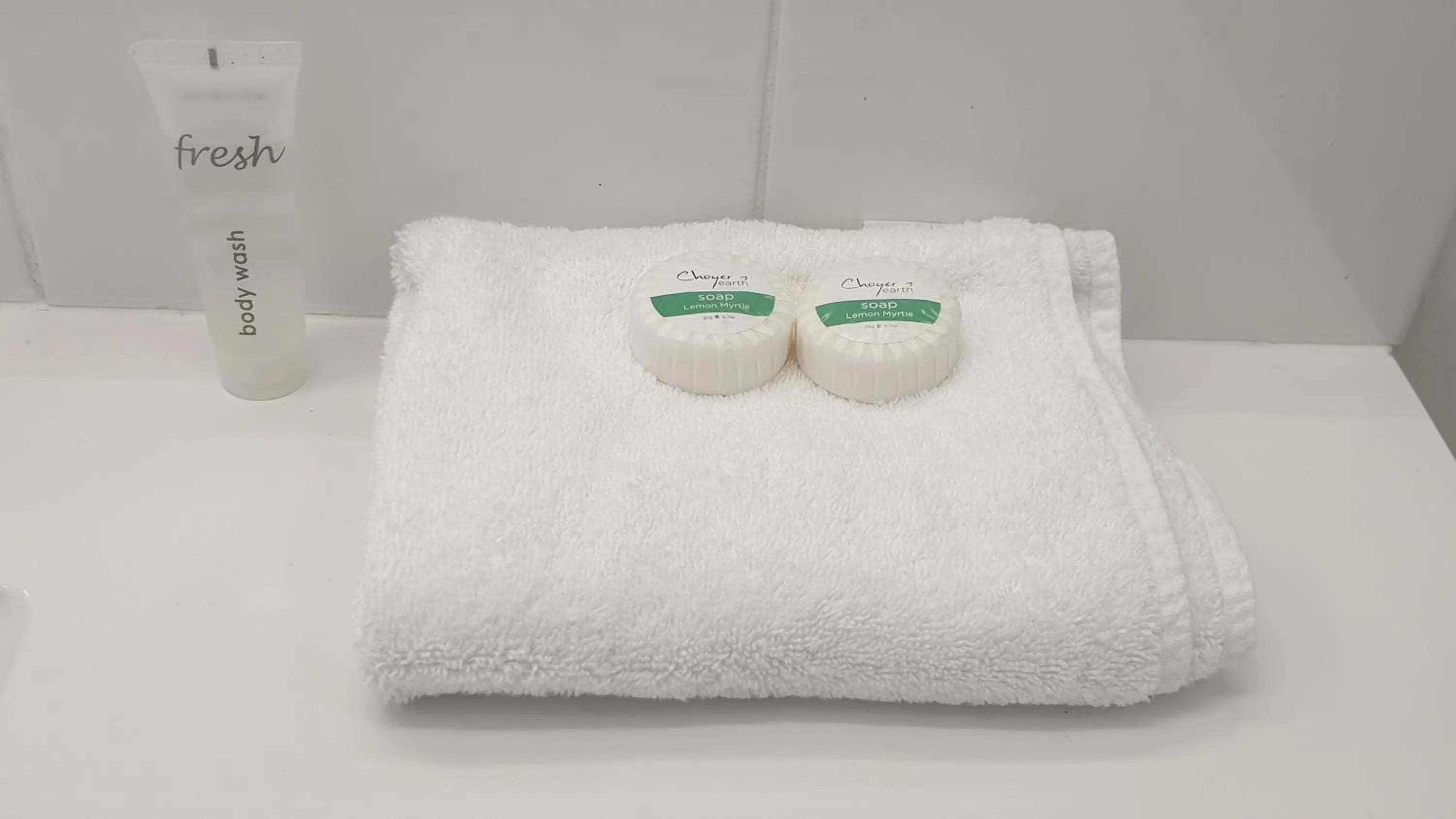 towels, Bed in Townsville City Motel