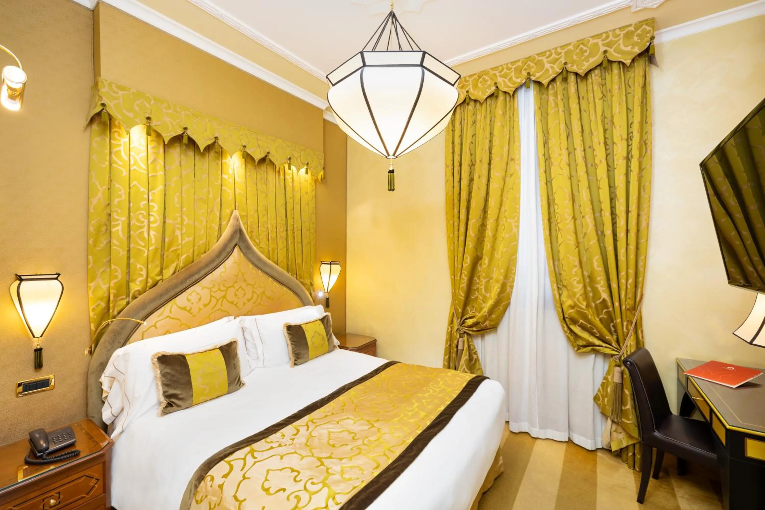 Bed in Ai Mori d'Oriente