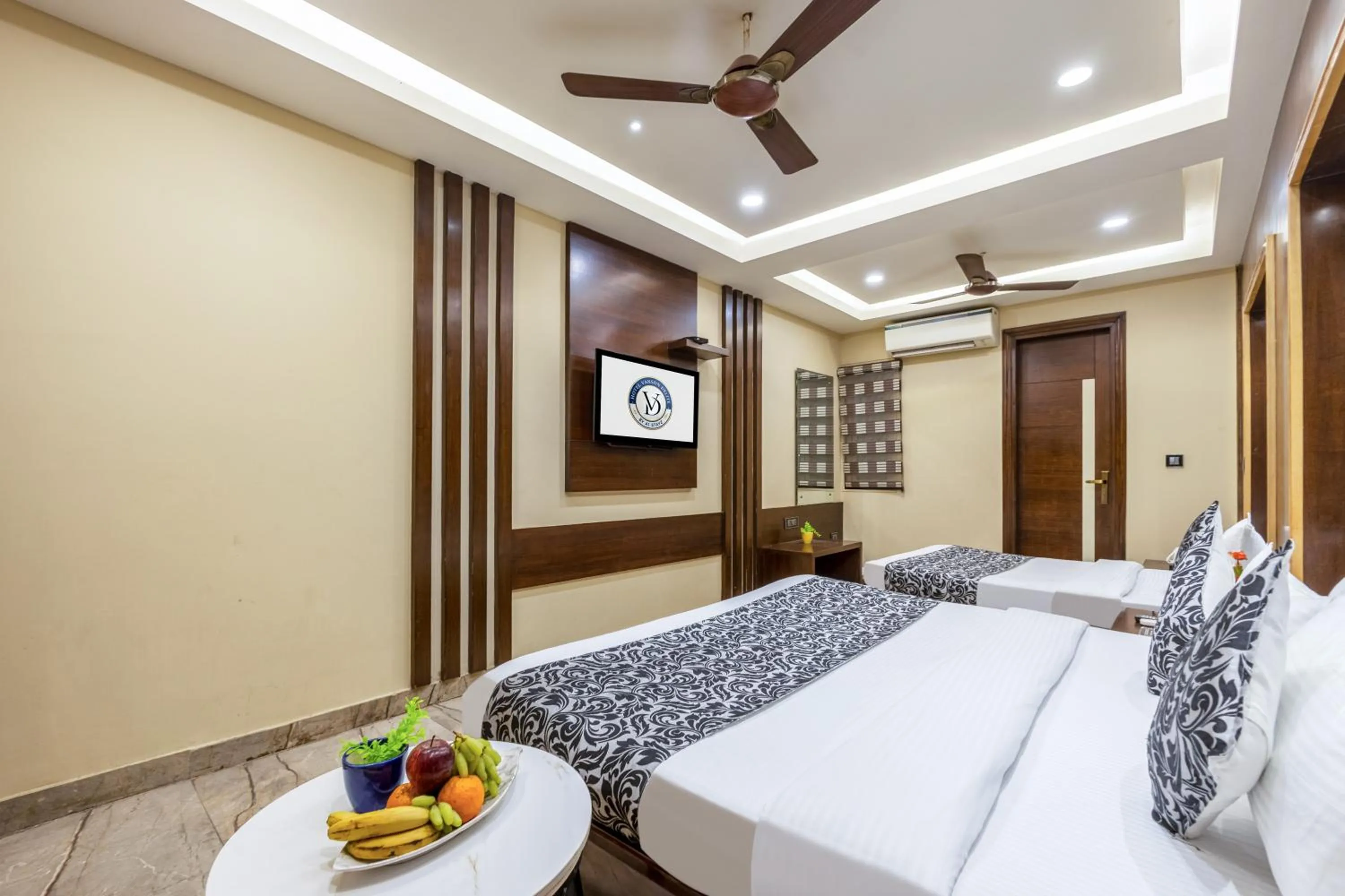 Photo of the whole room, Bed in The Vanson Delite "Newly Rebuilt 2026" - Near New Delhi Station & Connaught Place